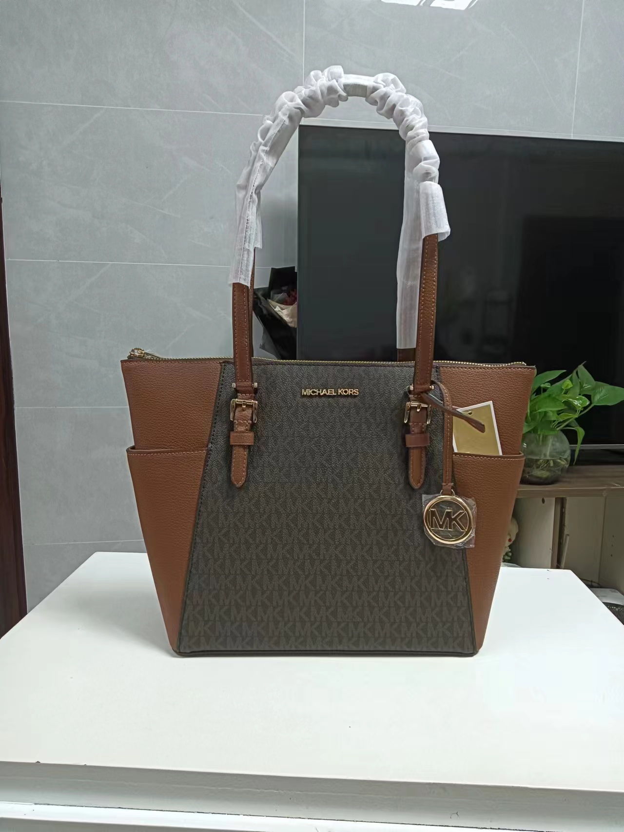 Michael Kors Mk 新款耳朵购物袋荔枝纹牛皮，托特包