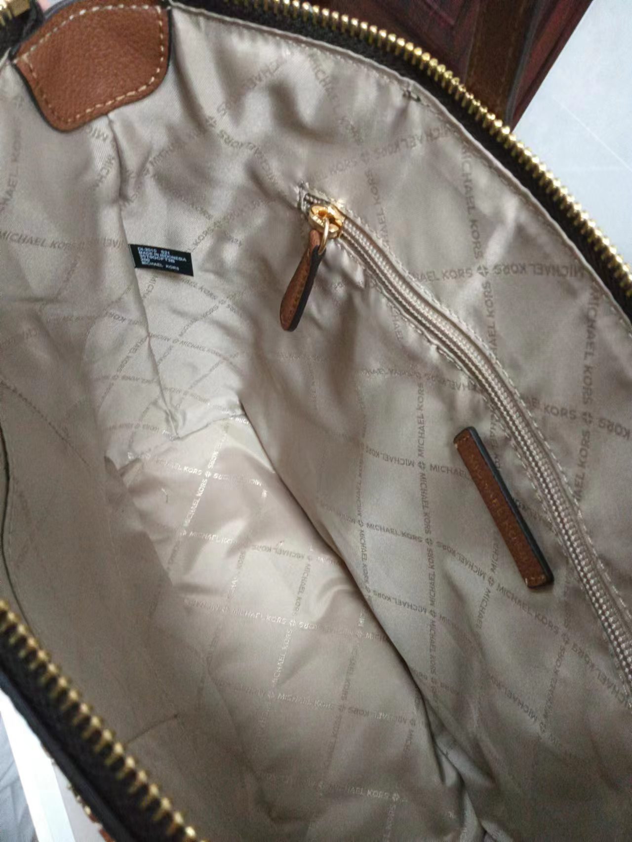 Michael Kors Mk 新款耳朵购物袋荔枝纹牛皮，托特包