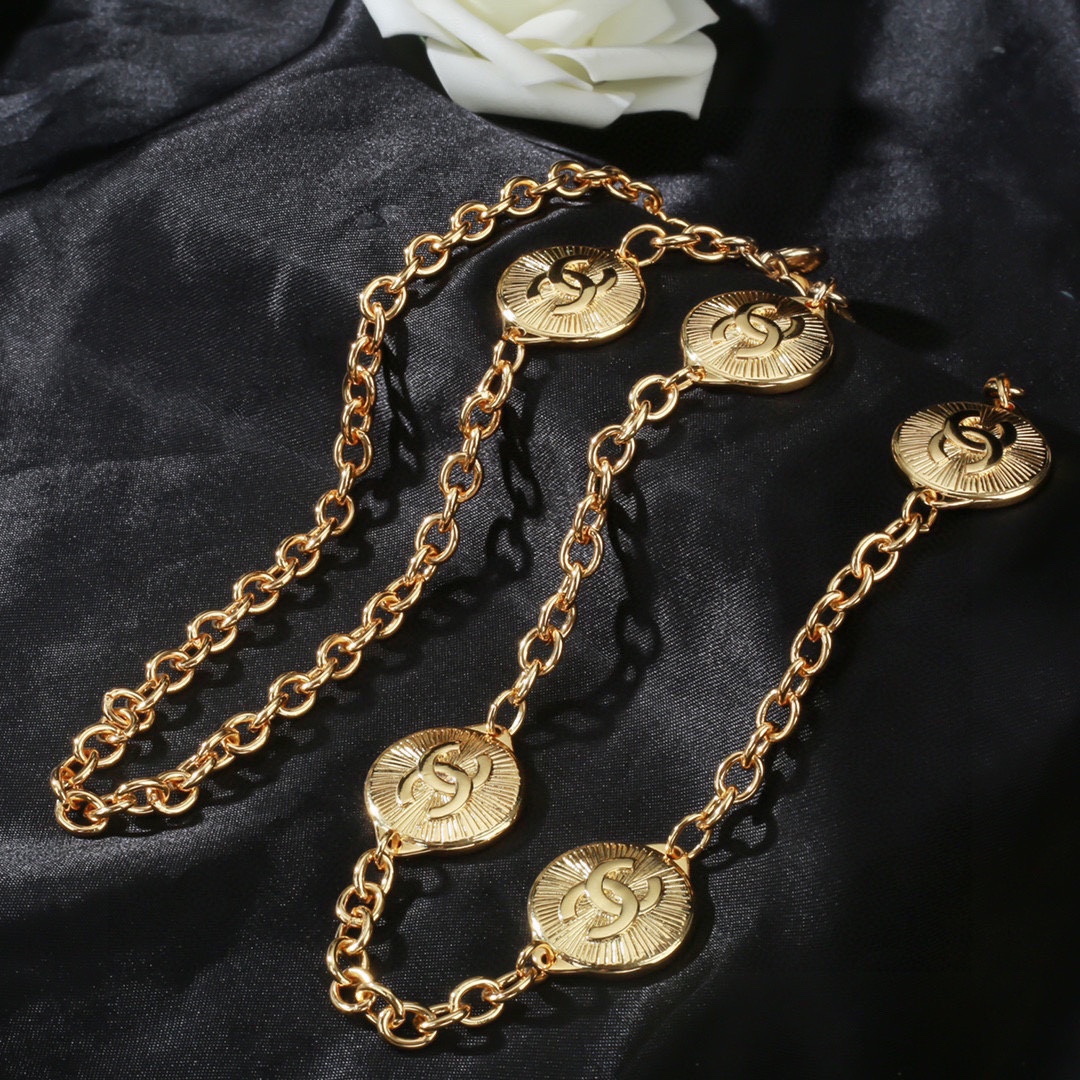 小香 Chanel 新品中古腰链 代购级别 一比一品质 香奈鹅 系列 经典cc logo 风格高级百搭 