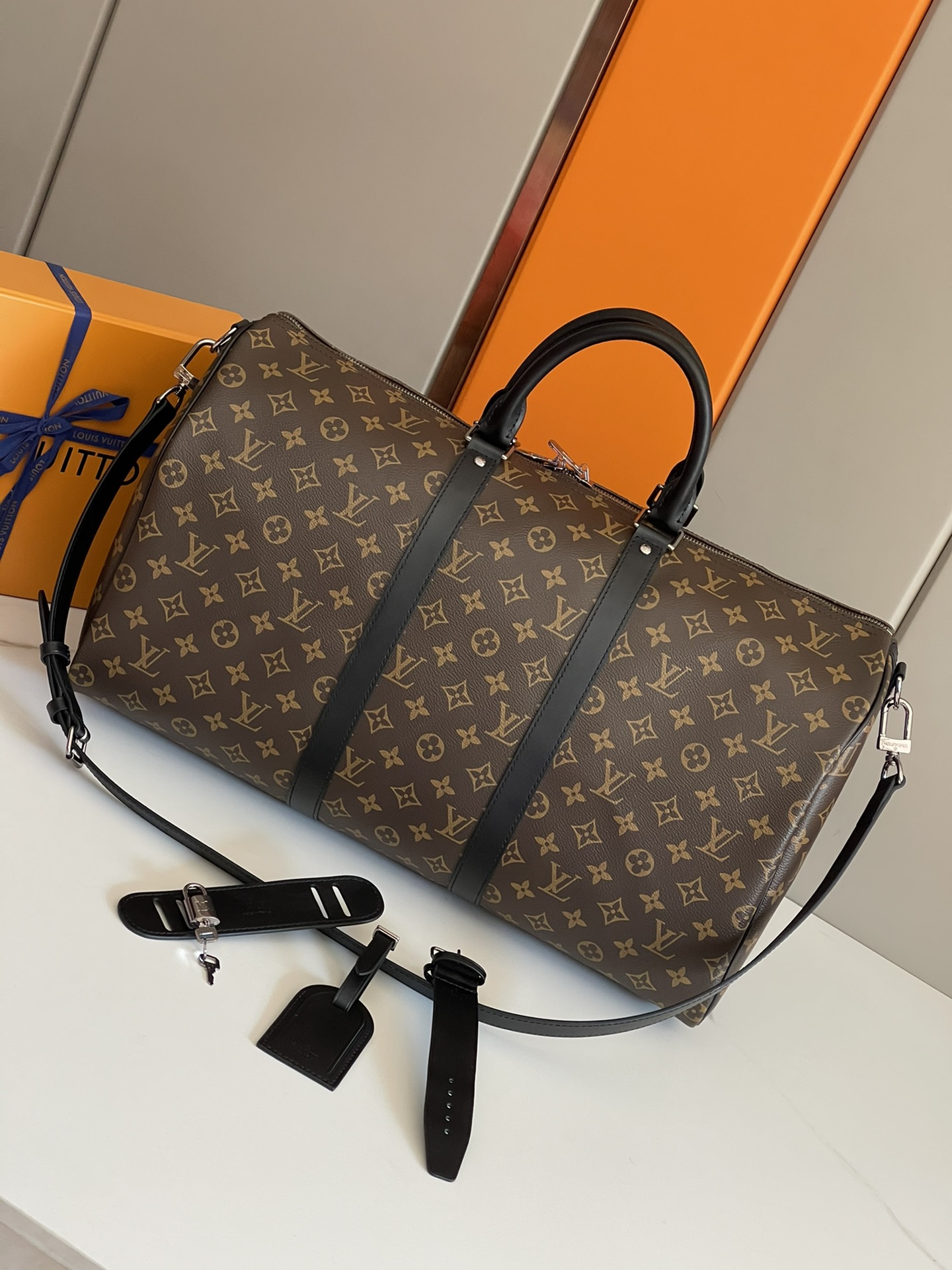 High Quality
 Louis Vuitton LV Keepall Travel Bags Black Grey Silver All Steel Monogram Eclipse Canvas Cotton Cowhide M56712