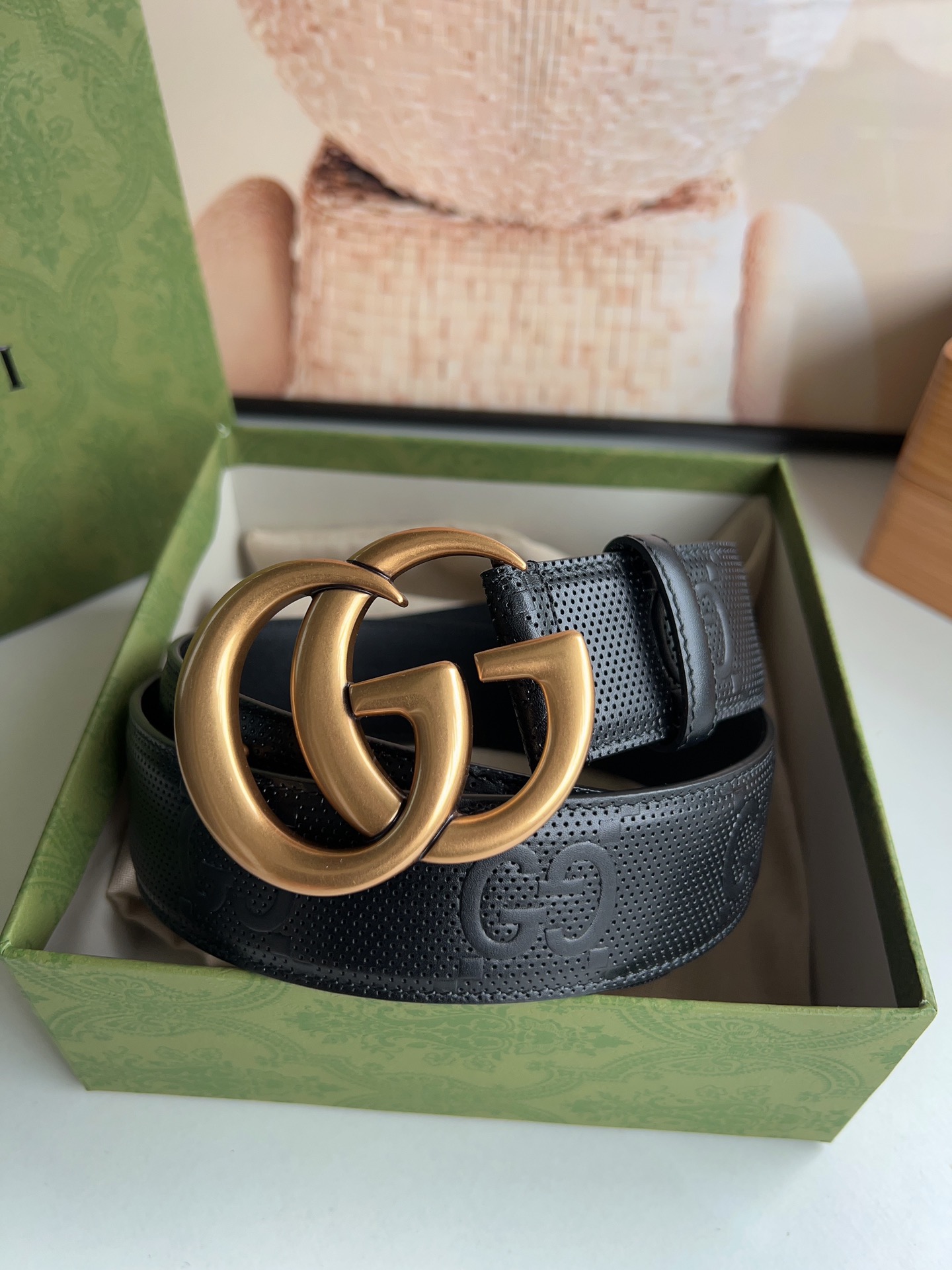 “GG 4.0 cm Fire Belt: Classic Style for Sophisticated Men with Gold Buttons” - 图片 5
