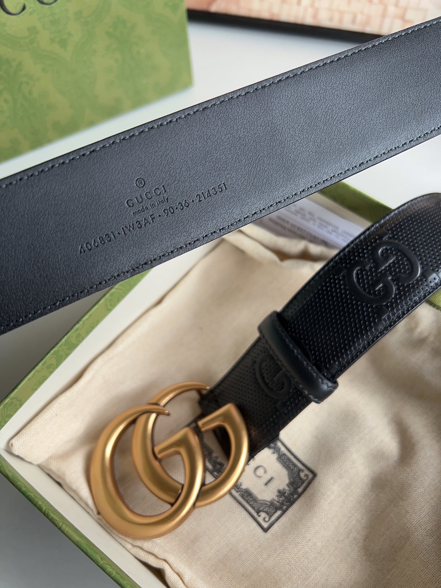 “GG 4.0 cm Fire Belt: Classic Style for Sophisticated Men with Gold Buttons” - 图片 6