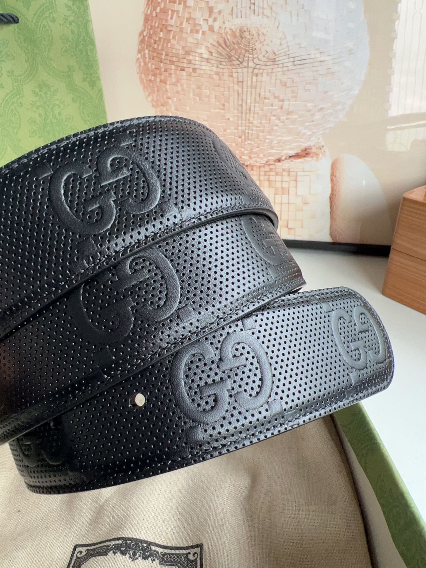 “GG 4.0 cm Fire Belt: Classic Style for Sophisticated Men with Gold Buttons” - 图片 8