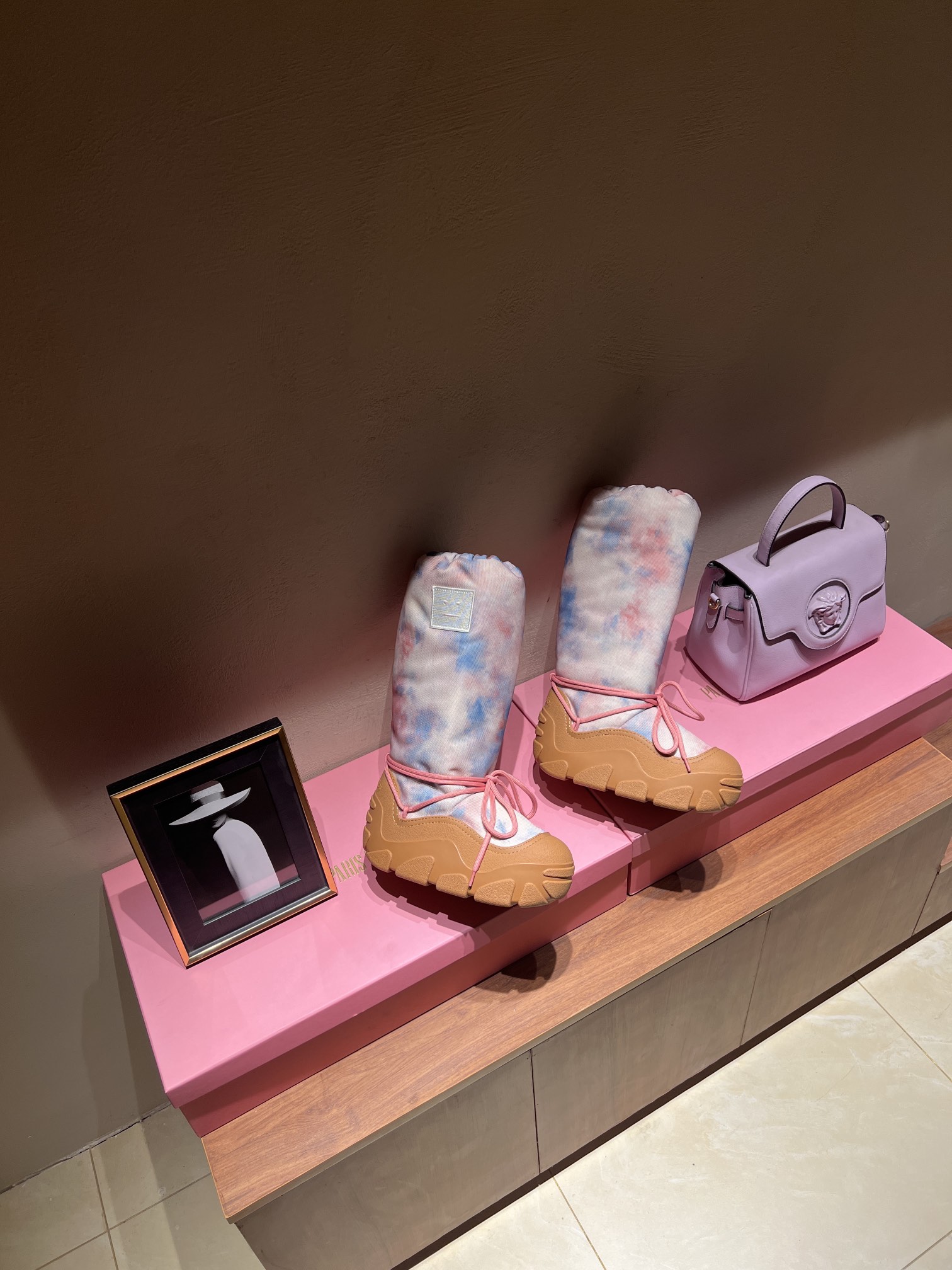 Winter Fashion: Acne Studios Snow Boots – Top Edition Review - 图片 1