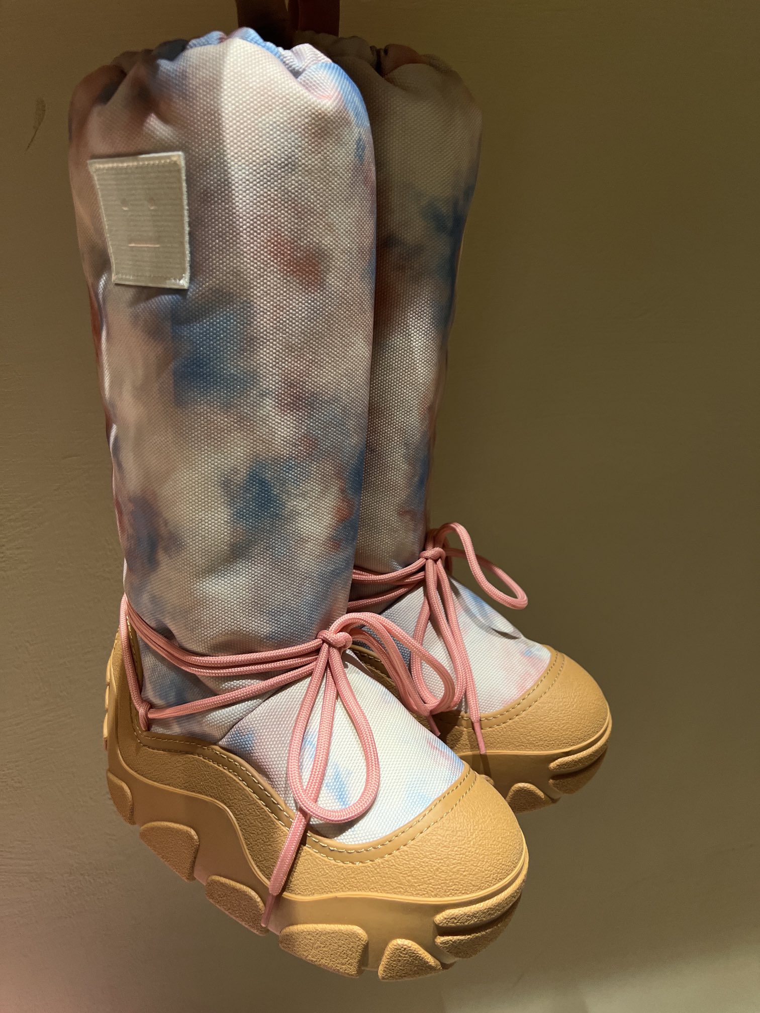 Winter Fashion: Acne Studios Snow Boots – Top Edition Review - 图片 9