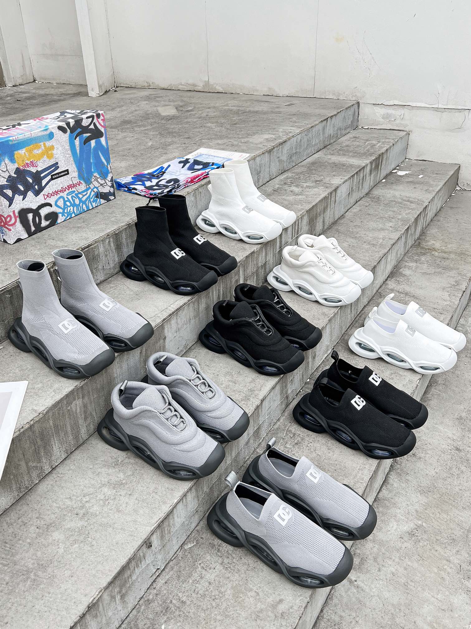D&G Wave Series Knitting Socks Sneakers with Air Cushions for Couples