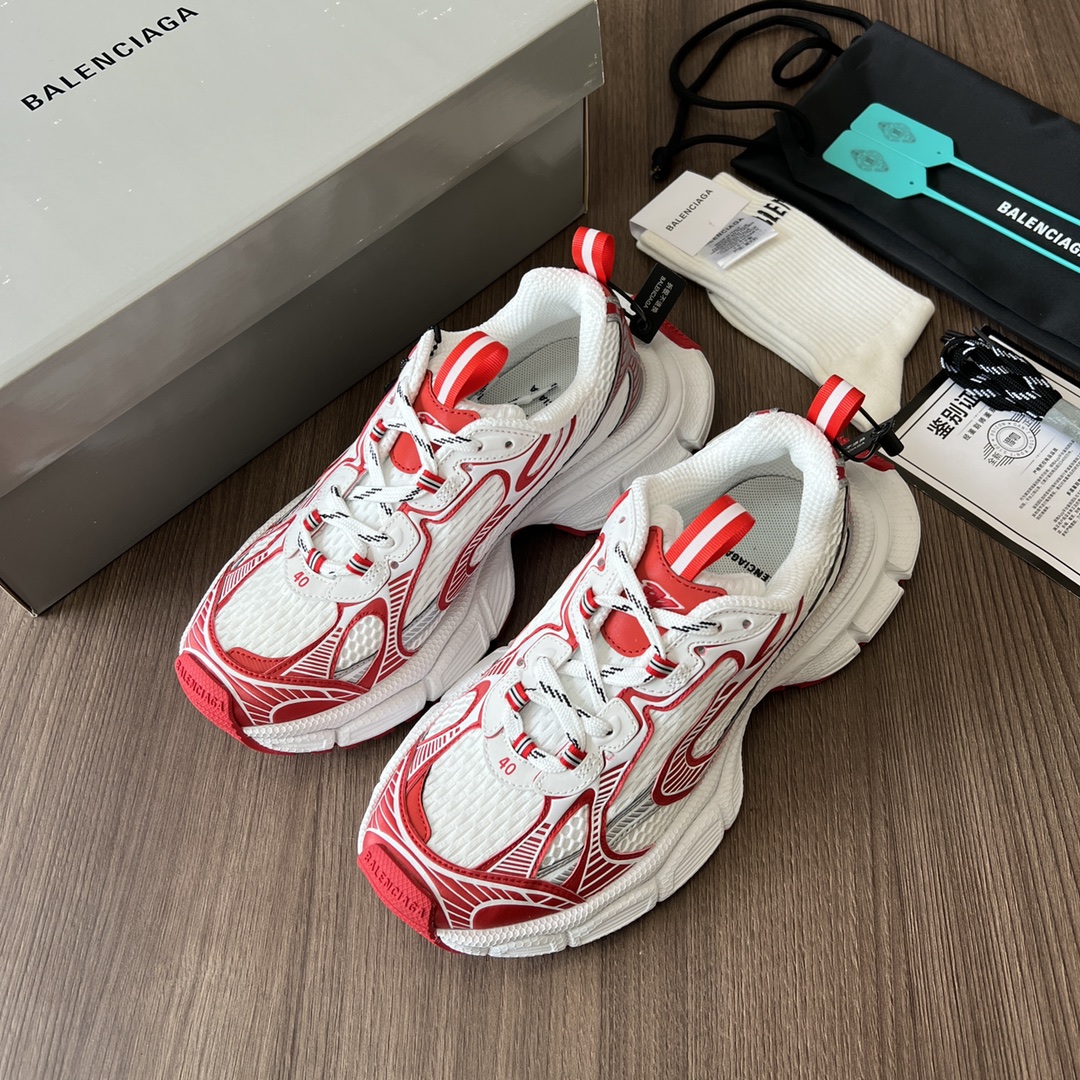 Balenciaga Balenciaga Phantom Sneaker 巴黎世家全新十代潮流跑鞋 在延续 Track Trainer 户外轮廓和复杂鞋面结构的同时