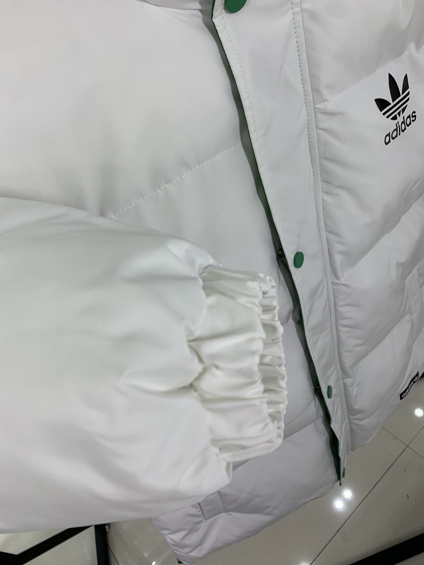 200 阿迪达斯 Adidas 冬季新品专柜款