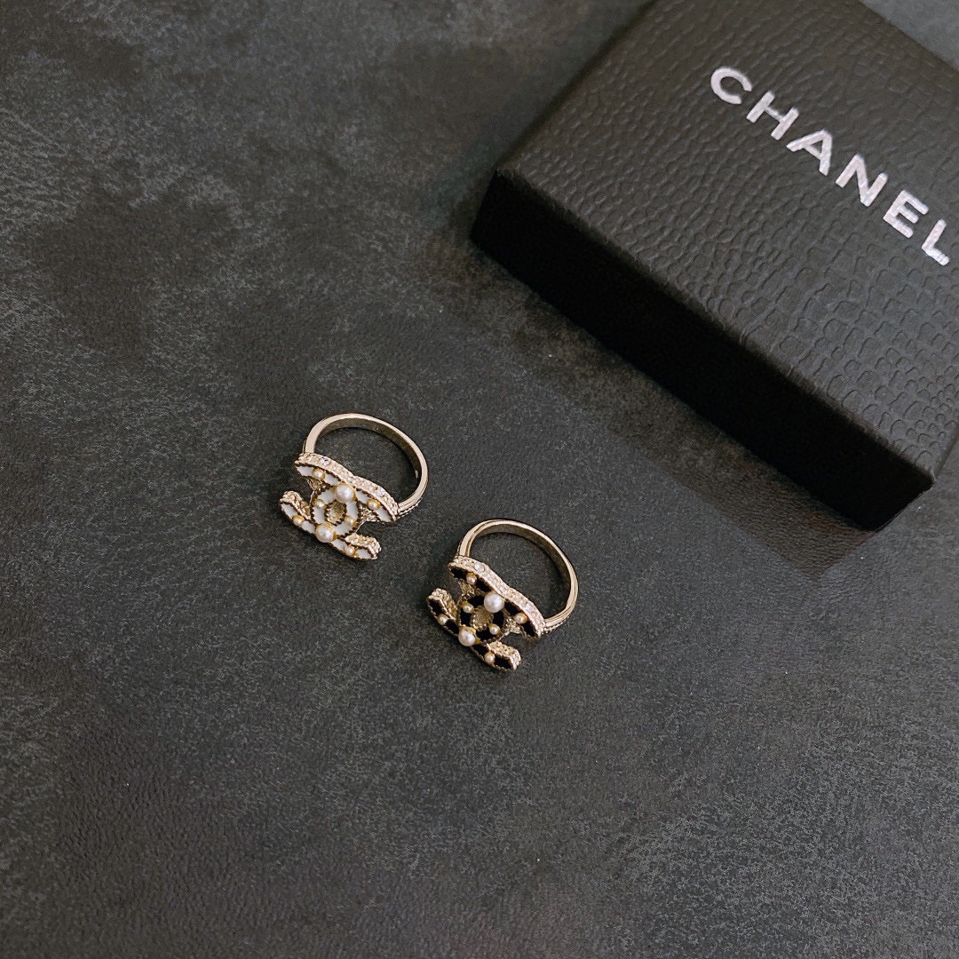 Chanel香奈儿简约复古珍珠戒指精
