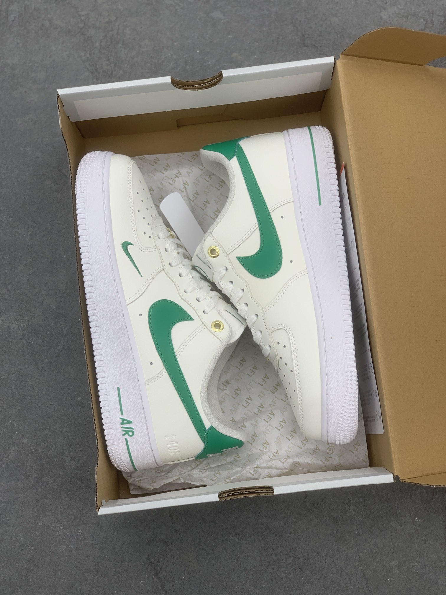 Nike Air Force 1 Low 07 White/Green,Honeycomb Cushion,Original Accessories 10 i1671645374 1137 8