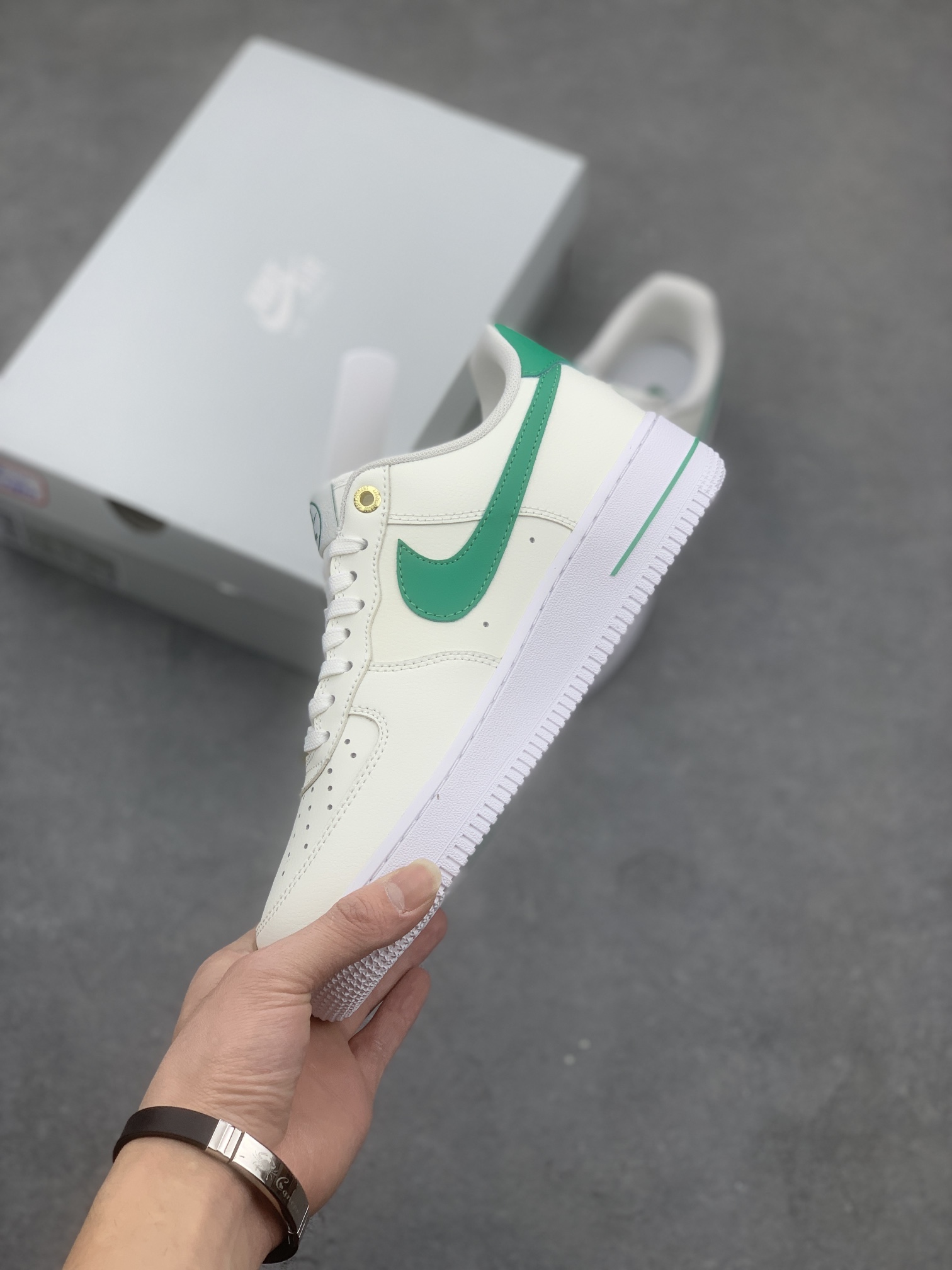 Nike Air Force 1 Low 07 White/Green,Honeycomb Cushion,Original Accessories 4 i1671645374 1433 2