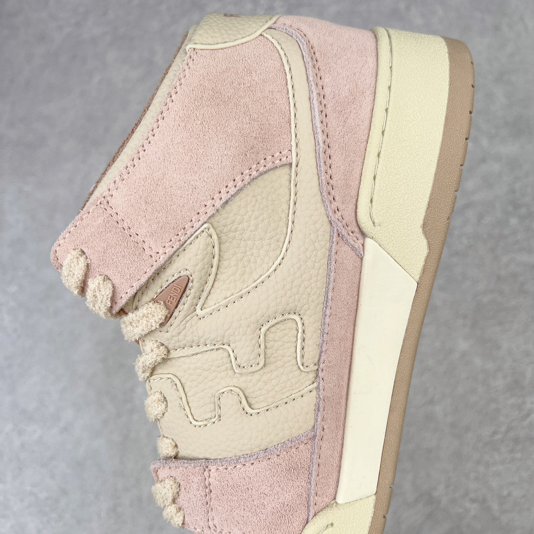 图片[7]-＃S版纯原 FENDI 芬迪 Match sneaters高帮运动鞋 独家定制 全身20几个细节点全部做到一致还原 吊打市面所有版本 独家原装套装配件官方同源 渠道原装订单 全套专柜包装物及配件#鞋底嵌入核心防伪芯片感应装置 FENDI芬迪match最新爆款情侣款运动鞋板鞋原版购入 高工艺无缝细空胶技术 贴楦误差0.05mm,鞋底采用固特异内外锁死工艺 最大限度弯折永不开胶 原鞋一致效果环保无味 鞋面采用麂皮和皮革拼接组合 logo内里采用毛巾绒里 上脚超级柔软 轻便 舒适搭配卫衣 尺码：35 36 37 38 39 40 41 42 43 44 45-选品中心