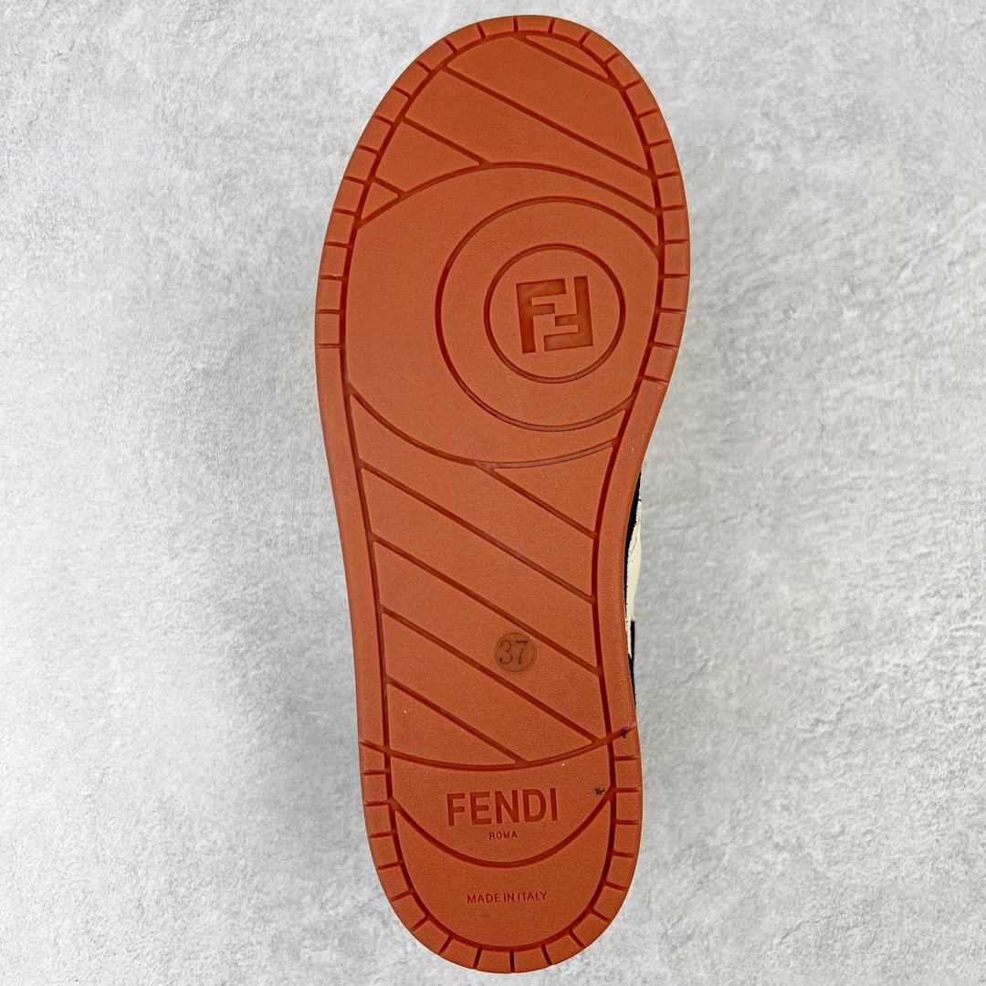 图片[9]-＃S版纯原 FENDI 芬迪 Match sneaters高帮运动鞋 独家定制 全身20几个细节点全部做到一致还原 吊打市面所有版本 独家原装套装配件官方同源 渠道原装订单 全套专柜包装物及配件#鞋底嵌入核心防伪芯片感应装置 FENDI芬迪match最新爆款情侣款运动鞋板鞋原版购入 高工艺无缝细空胶技术 贴楦误差0.05mm,鞋底采用固特异内外锁死工艺 最大限度弯折永不开胶 原鞋一致效果环保无味 鞋面采用麂皮和皮革拼接组合 logo内里采用毛巾绒里 上脚超级柔软 轻便 舒适搭配卫衣 尺码：35 36 37 38 39 40 41 42 43 44 45-选品中心