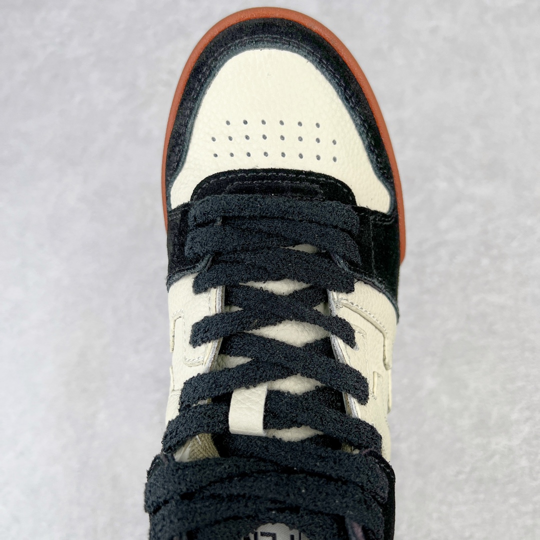 图片[4]-＃S版纯原 FENDI 芬迪 Match sneaters高帮运动鞋 独家定制 全身20几个细节点全部做到一致还原 吊打市面所有版本 独家原装套装配件官方同源 渠道原装订单 全套专柜包装物及配件#鞋底嵌入核心防伪芯片感应装置 FENDI芬迪match最新爆款情侣款运动鞋板鞋原版购入 高工艺无缝细空胶技术 贴楦误差0.05mm,鞋底采用固特异内外锁死工艺 最大限度弯折永不开胶 原鞋一致效果环保无味 鞋面采用麂皮和皮革拼接组合 logo内里采用毛巾绒里 上脚超级柔软 轻便 舒适搭配卫衣 尺码：35 36 37 38 39 40 41 42 43 44 45-选品中心