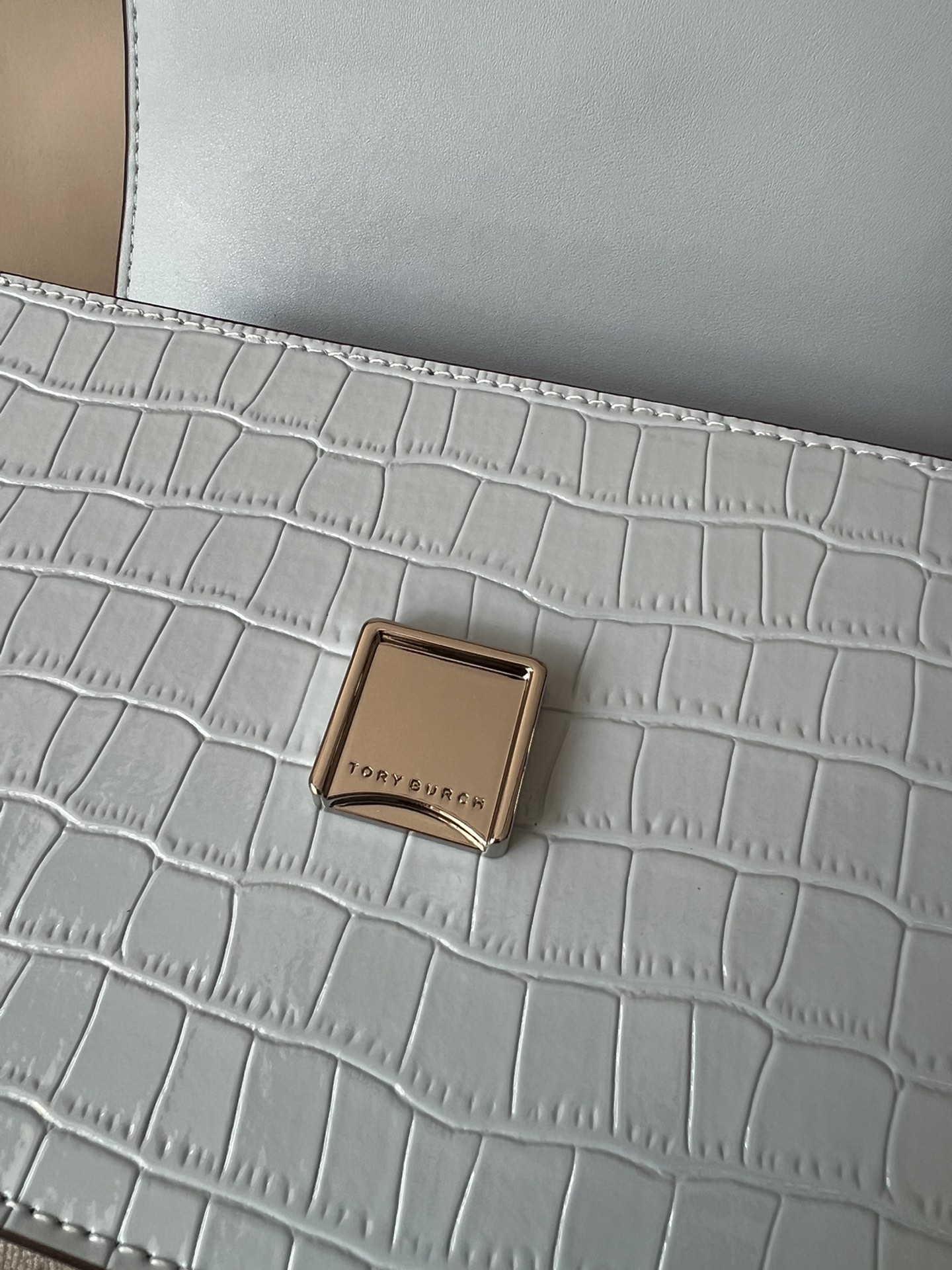 Tory Burch ～206小号鳄鱼纹【冰蓝色】TORY BURCH ELEANOR EMBOSSED SMALL CONVERTIBLE SHOULDET BAG 豆腐包