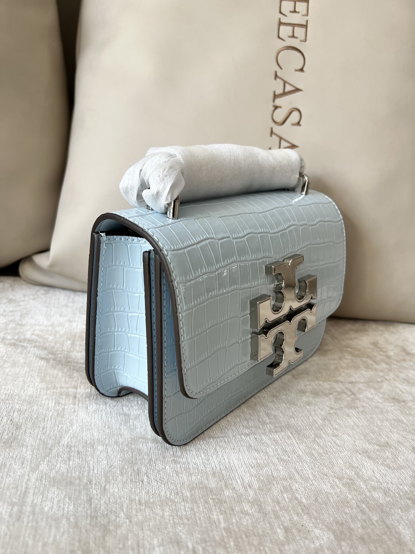 Tory Burch ～206小号鳄鱼纹【冰蓝色】TORY BURCH ELEANOR EMBOSSED SMALL CONVERTIBLE SHOULDET BAG 豆腐包