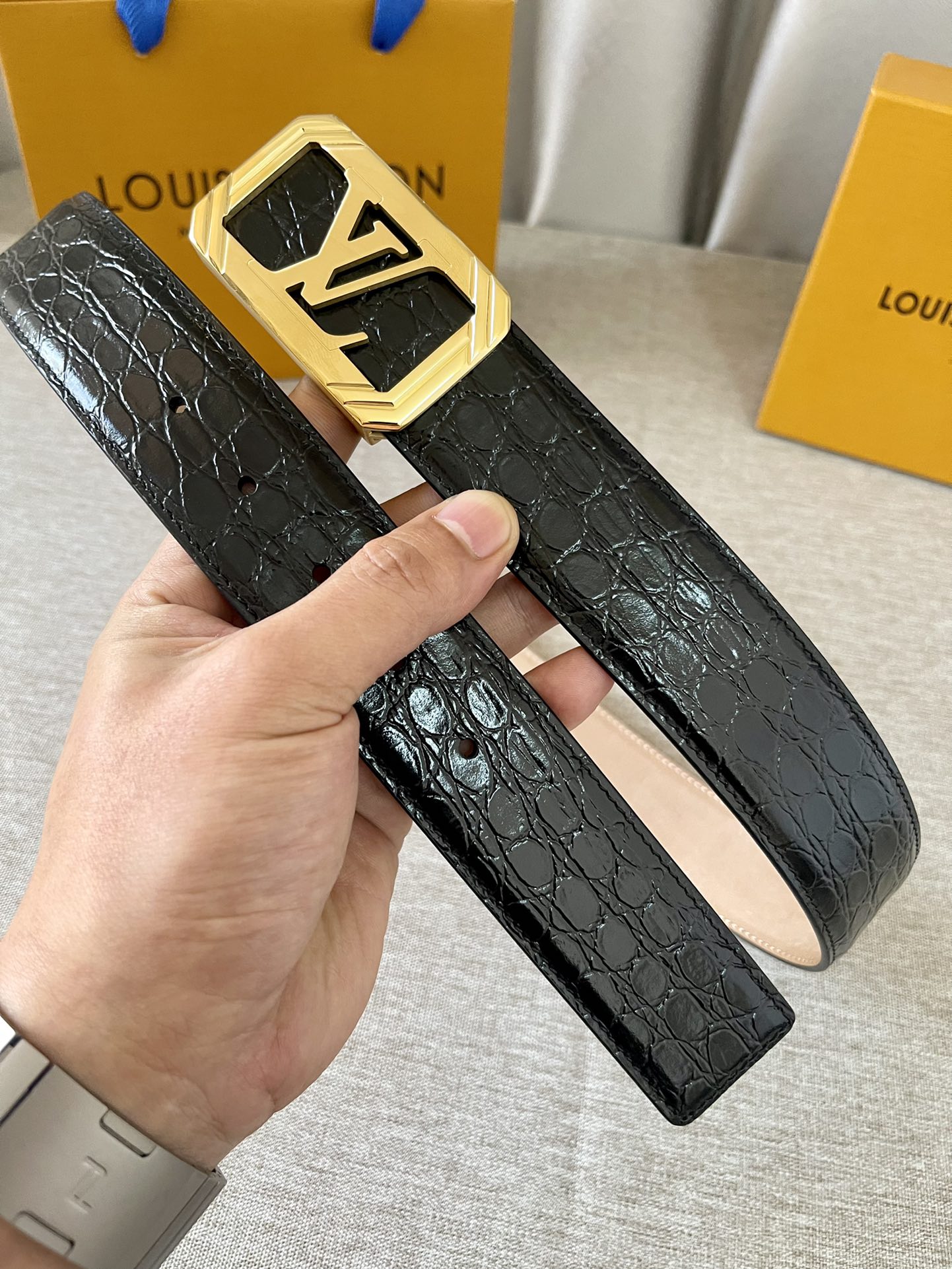 LV原厂进口石头纹牛皮头层面内衬牛皮