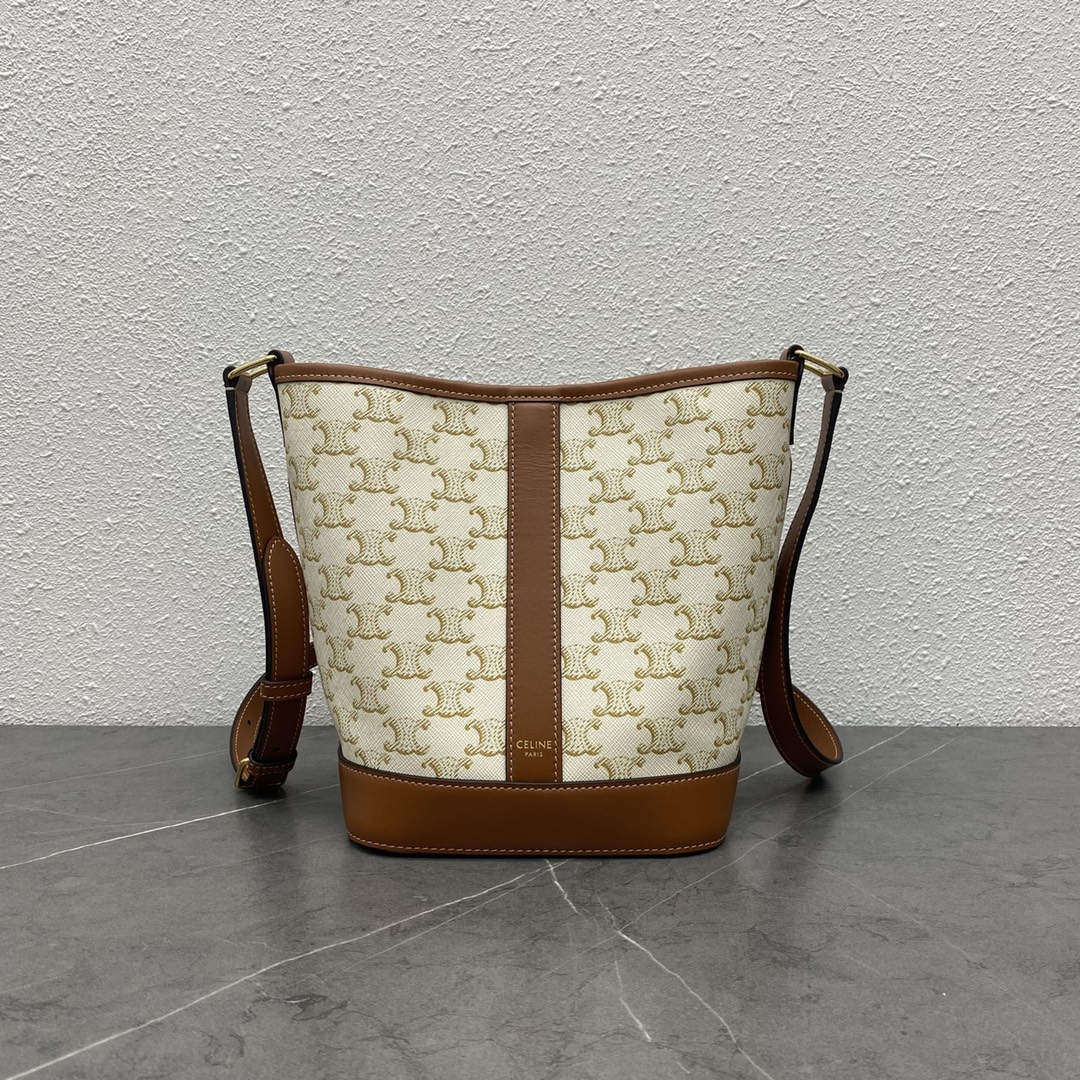 NO:197251,Genuine grade TRIOMPHE FOLCO Spring and summer new product Bean white old flower series, classic still, out of date, large space, wear-resistant material, model number 191442 Bean white yellow brown Small size bag mouth 26×bottom 22×width 13, Celine, celine, celine19860909正品级 TRIOMPHE FOLCO 春夏新品 米白老花系列,经典依旧,不过时 空间够大 材质耐磨 款号191442 米白黄褐棕 小号尺寸袋口26×底部22×宽13,赛琳celine,celine,celine,Bag