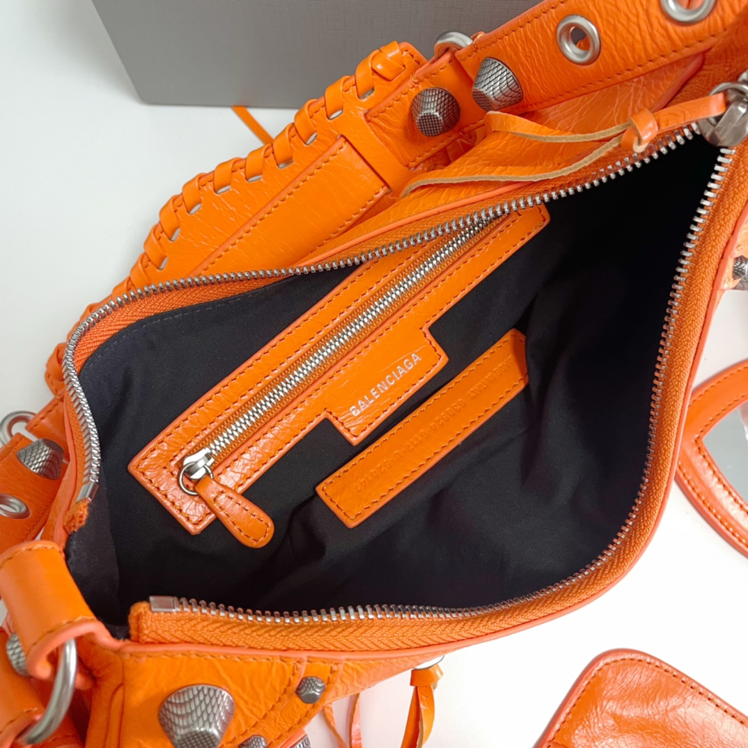 巴黎世家 Balenciaga 高定经典皮革女包手袋 #BEEFF880 9