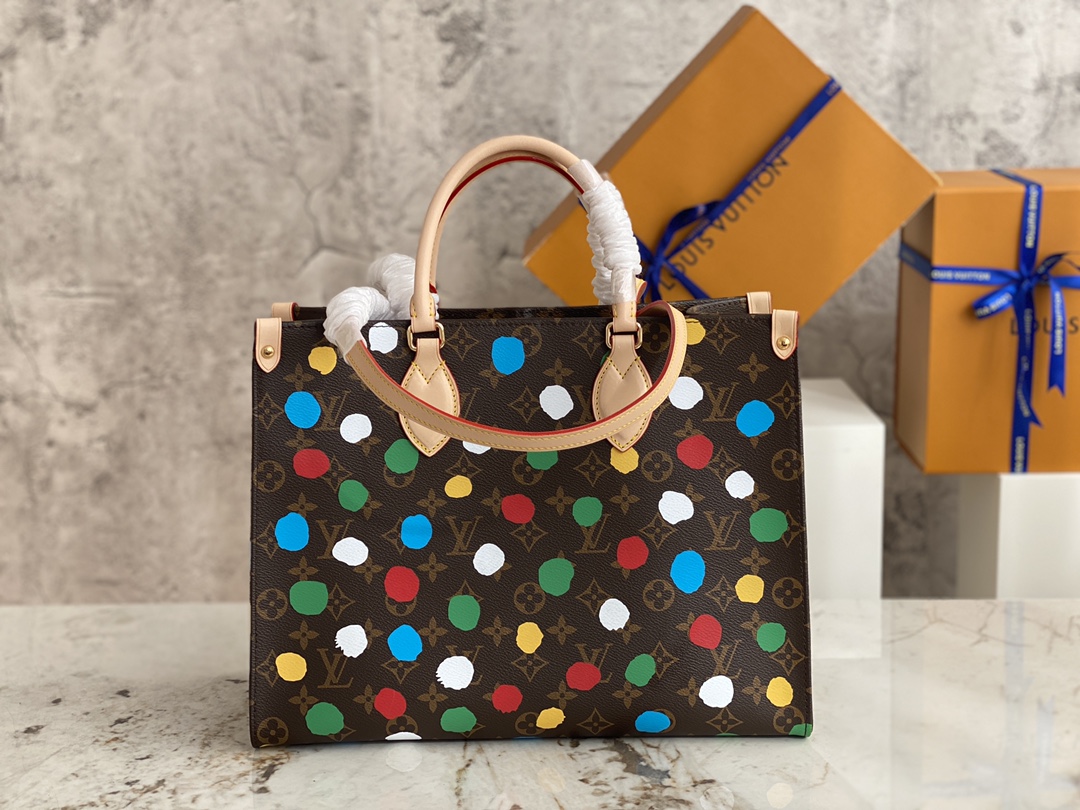 出厂【顶级原单高品质】M46379丝印 妈咪袋系列 Onthego 中号手袋将经典 Monogram 帆布与 Monogram Reverse