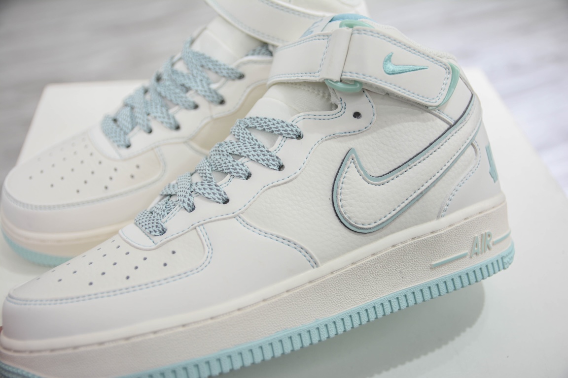 260 洛杉矶潮牌店限量发售  Undefeated x Nike Air Force 1 Mid 夜魔侠米蓝GB5969-002