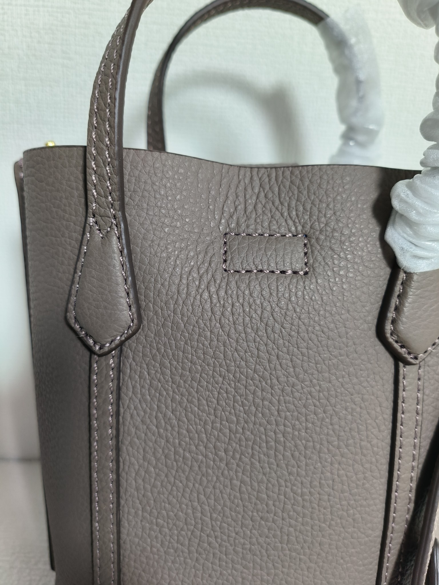 Tory Burch ～616#TB新款迷你购物袋 头层荔枝纹牛皮材质 内里全皮 可手提单肩 LOGO吊坠