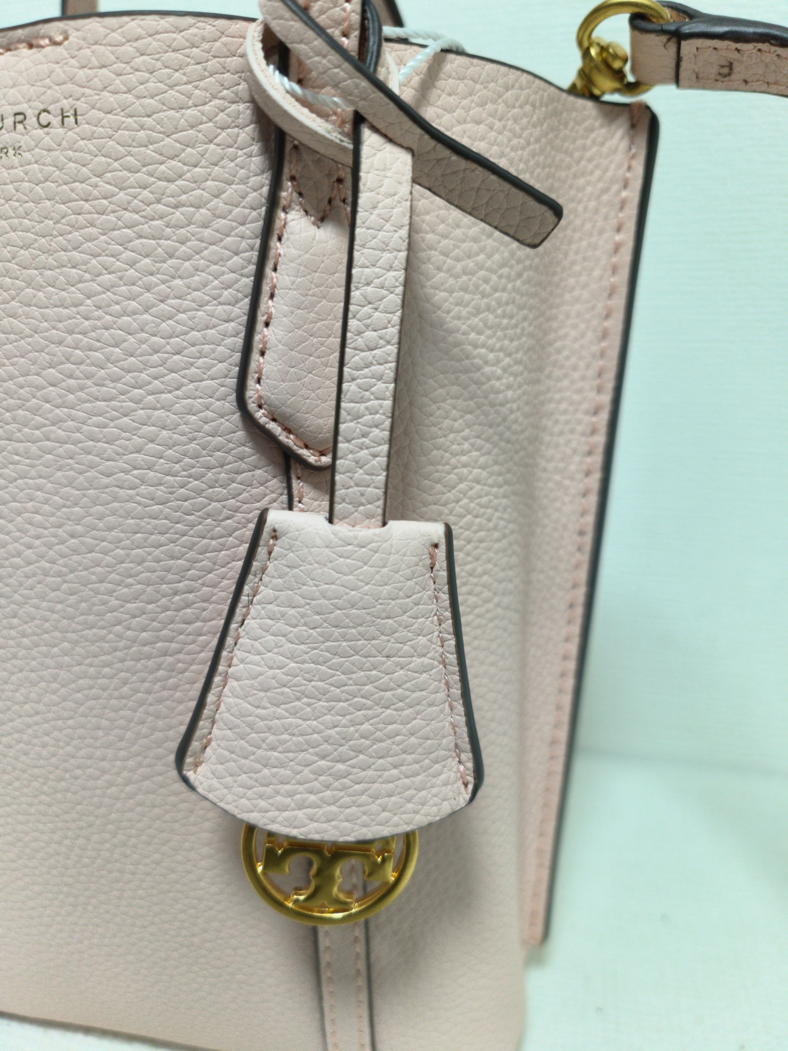 Tory Burch ～616#TB新款迷你购物袋 头层荔枝纹牛皮材质 内里全皮 可手提单肩 LOGO吊坠