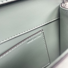 大号【配礼盒】🎁VALENTINO MINI LOCÒ仿水晶装饰手袋-VLogo Signature施华 大号【配礼盒】🎁VALENTINO MINI LOCÒ仿水晶装饰手袋-VLogo Signature施华