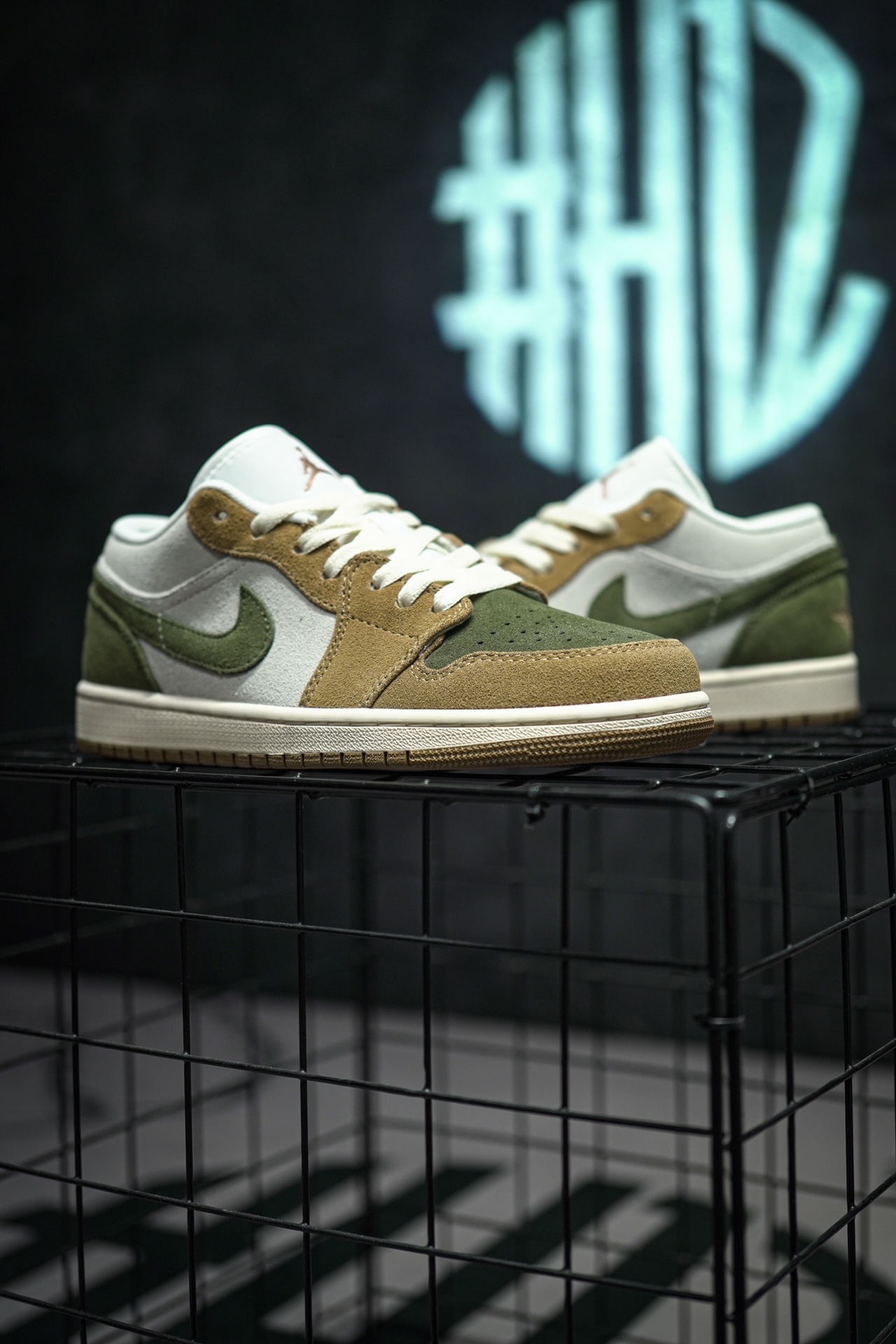 公司级AirJordan1Low军绿