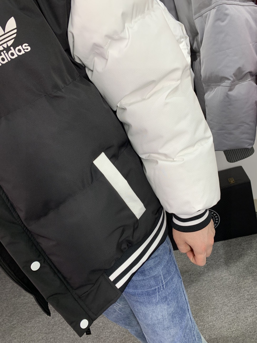 195 Adidas 阿迪达斯 羽绒棉外套专柜同款