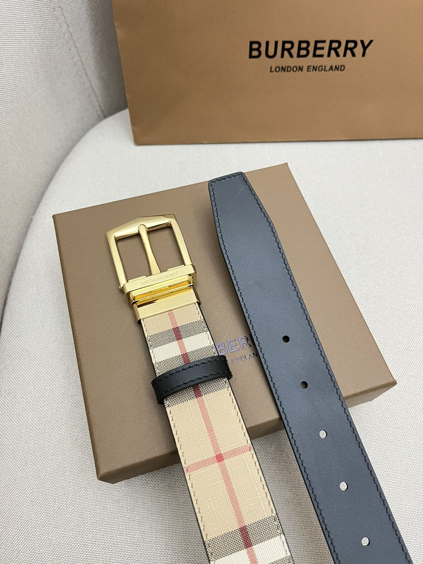 BURBERRY-巴宝莉！高版本全套