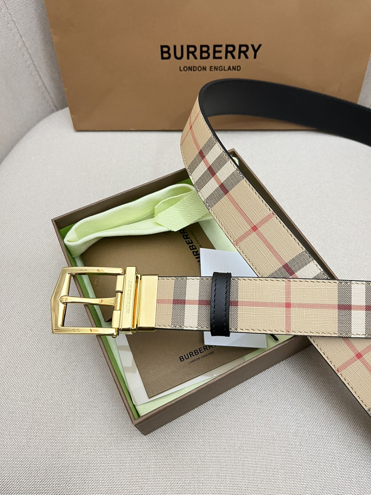 BURBERRY-巴宝莉！高版本全套