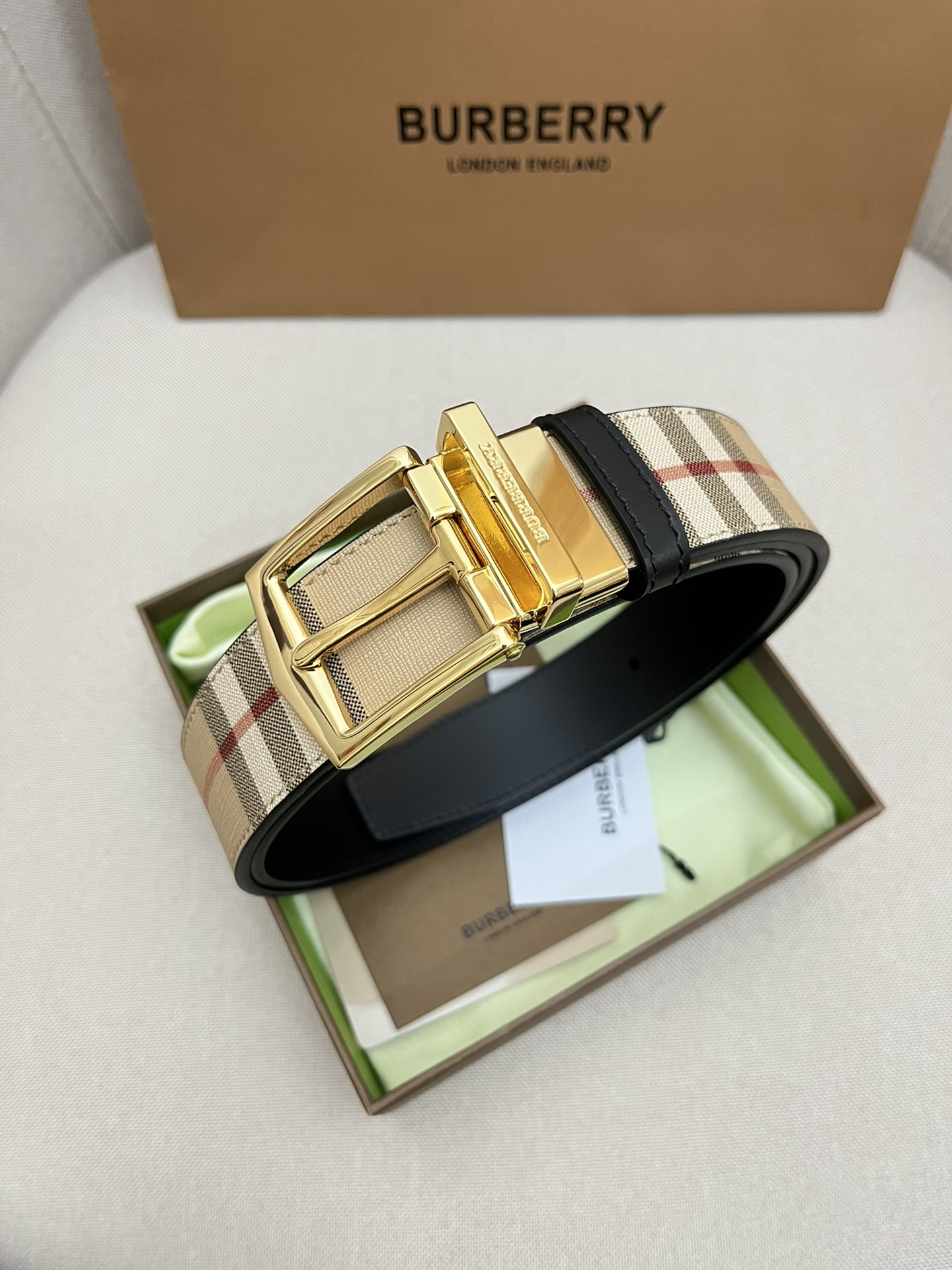 BURBERRY-巴宝莉！高版本全套