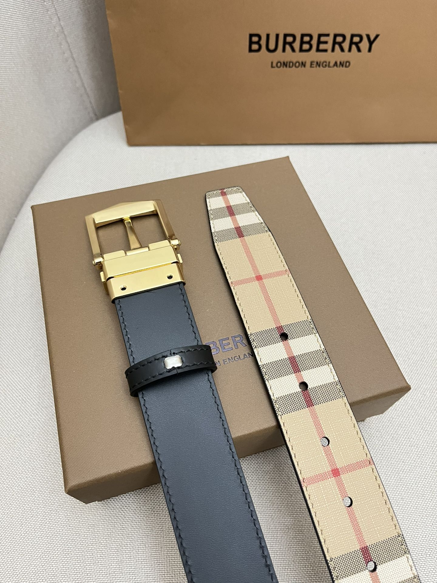 BURBERRY-巴宝莉！高版本全套