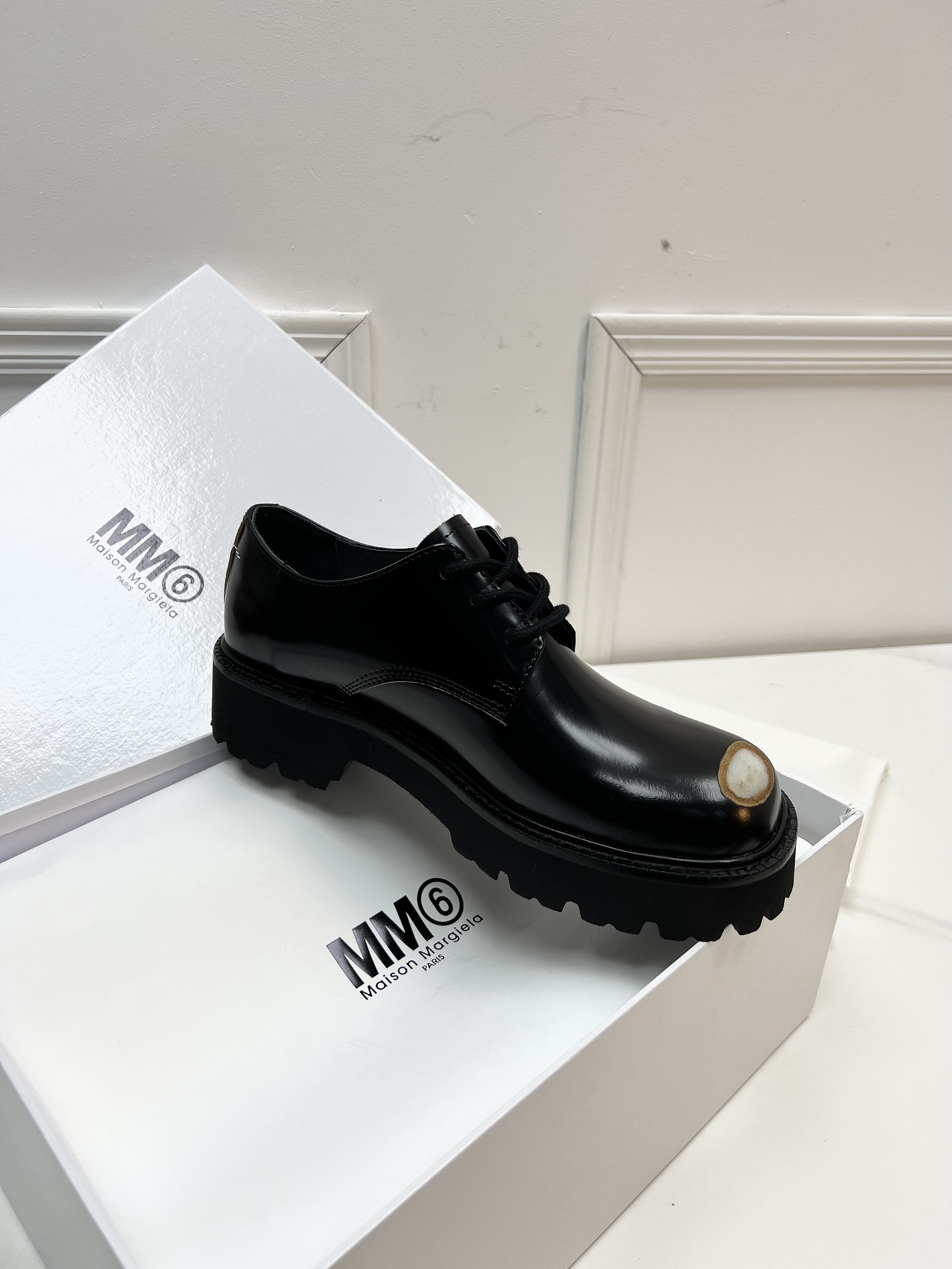 Margiela Original P750MMM6 Lovers Derby Shoes: Stylish, Versatile, and Lightweight - 图片 3