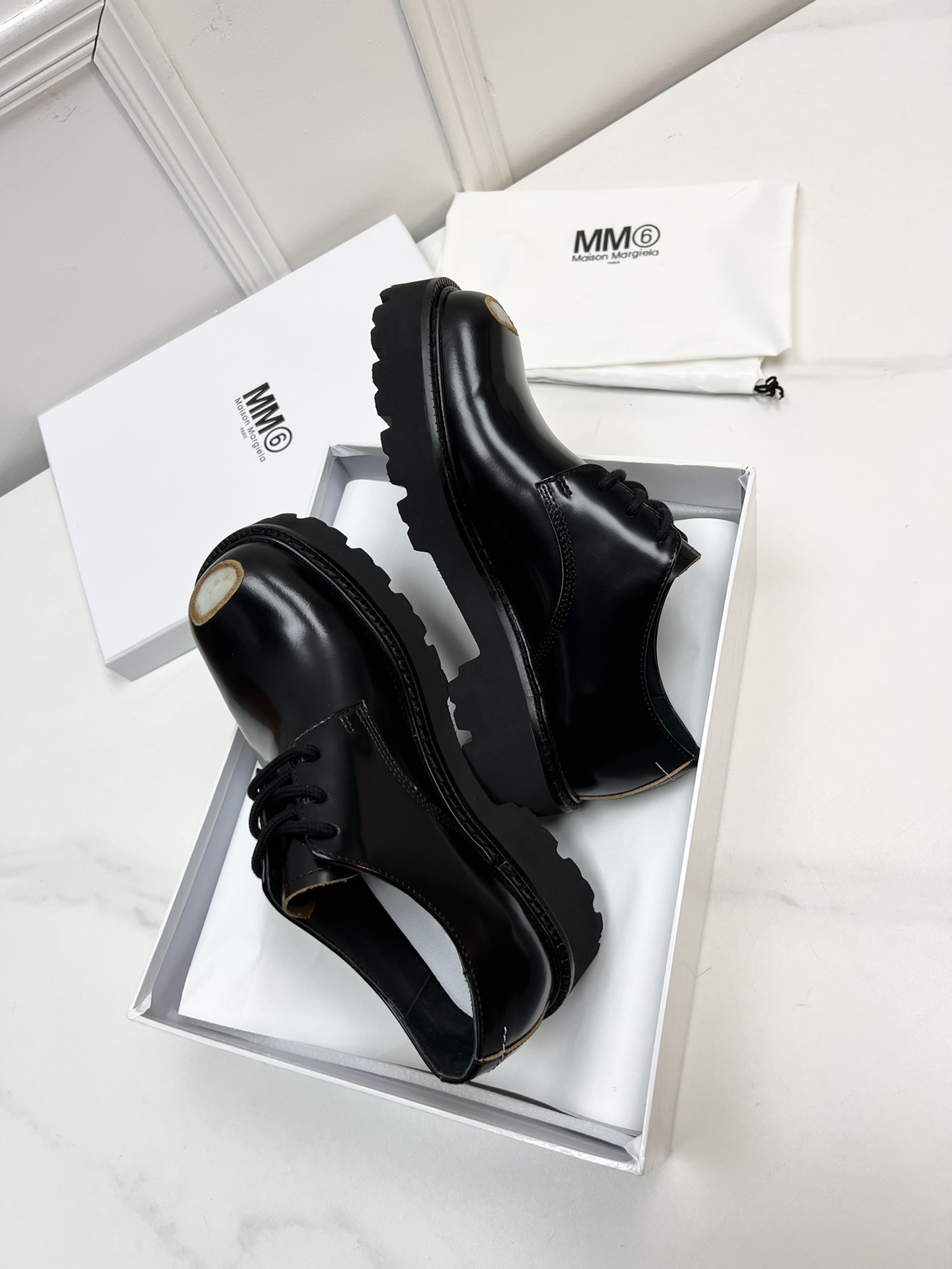 Margiela Original P750MMM6 Lovers Derby Shoes: Stylish, Versatile, and Lightweight - 图片 7