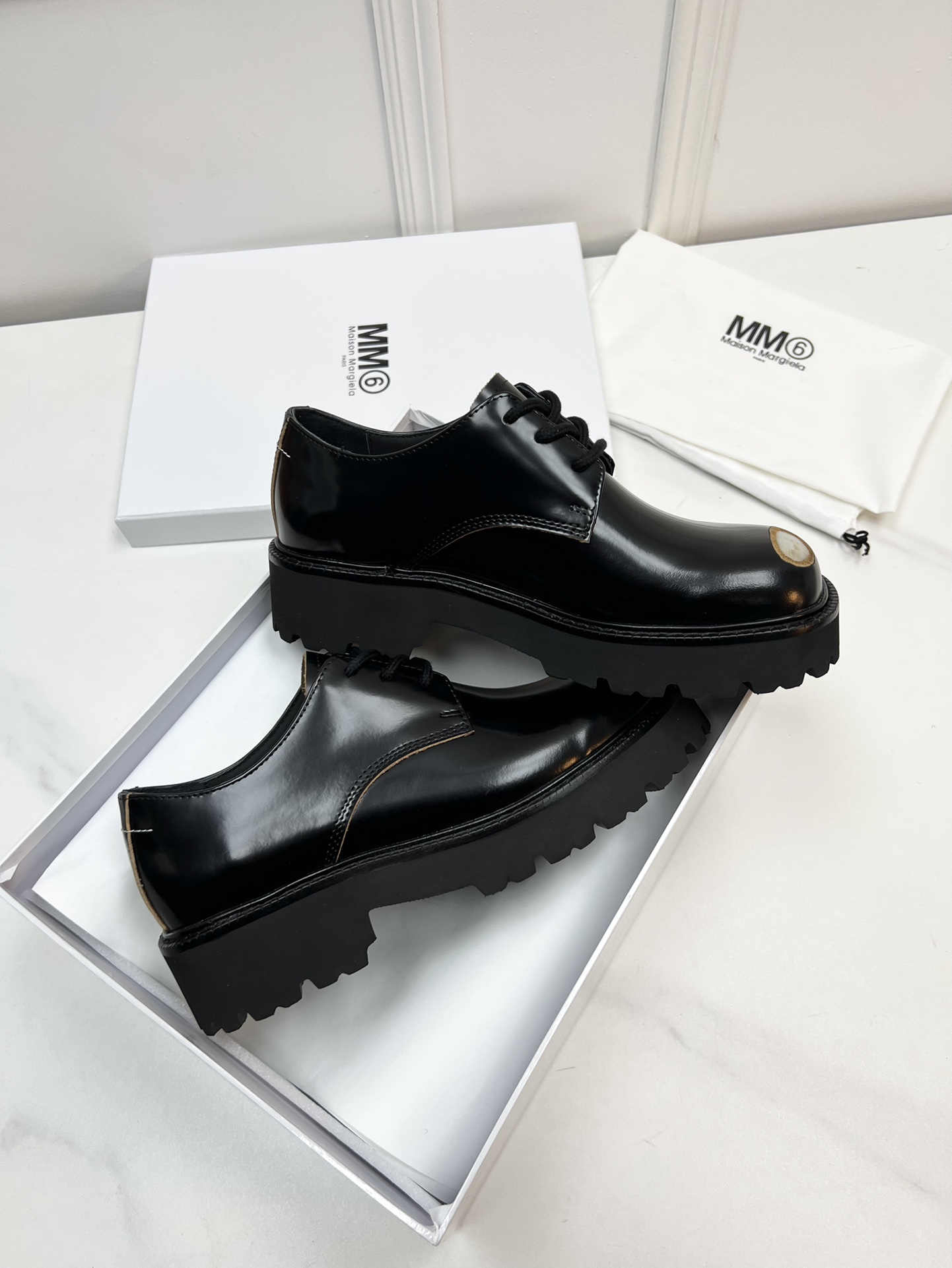 Margiela Original P750MMM6 Lovers Derby Shoes: Stylish, Versatile, and Lightweight - 图片 6