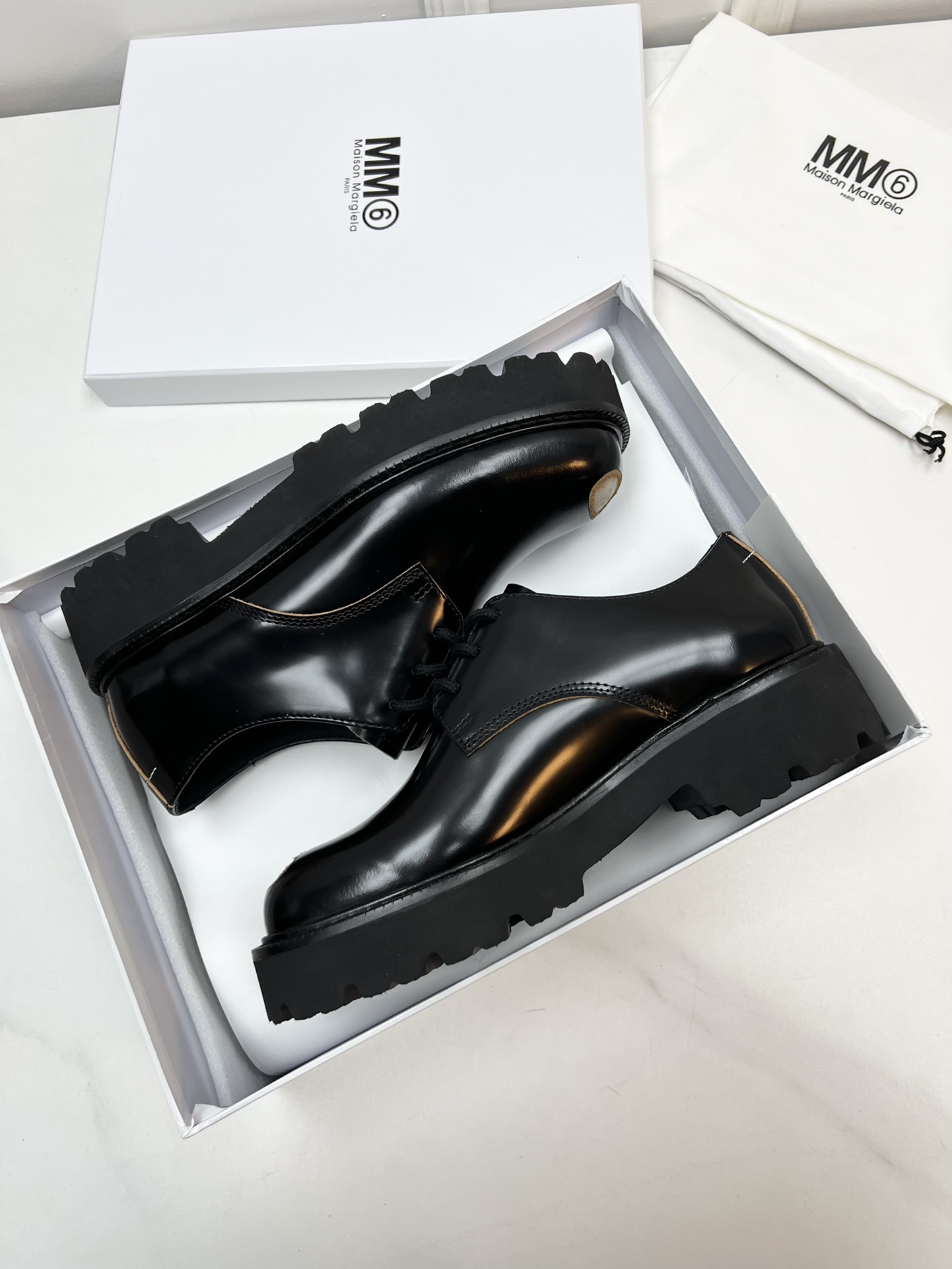 Margiela Original P750MMM6 Lovers Derby Shoes: Stylish, Versatile, and Lightweight - 图片 8