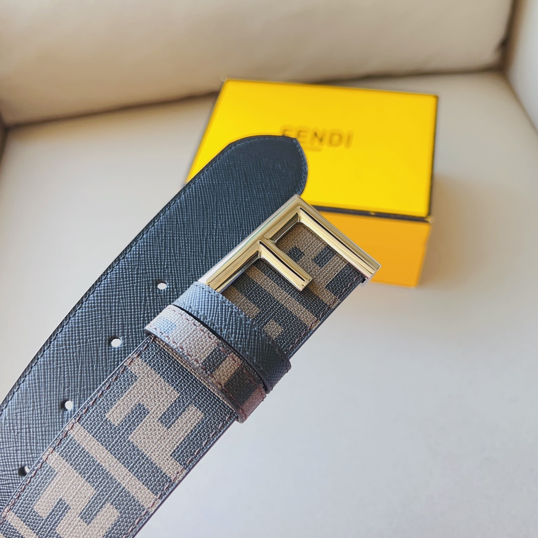 Fendi 代购级 芬迪 男士 休闲腰带 双面头层 牛皮，宽4.0cm，搭配标志性双F搭扣，奢华个性 休闲