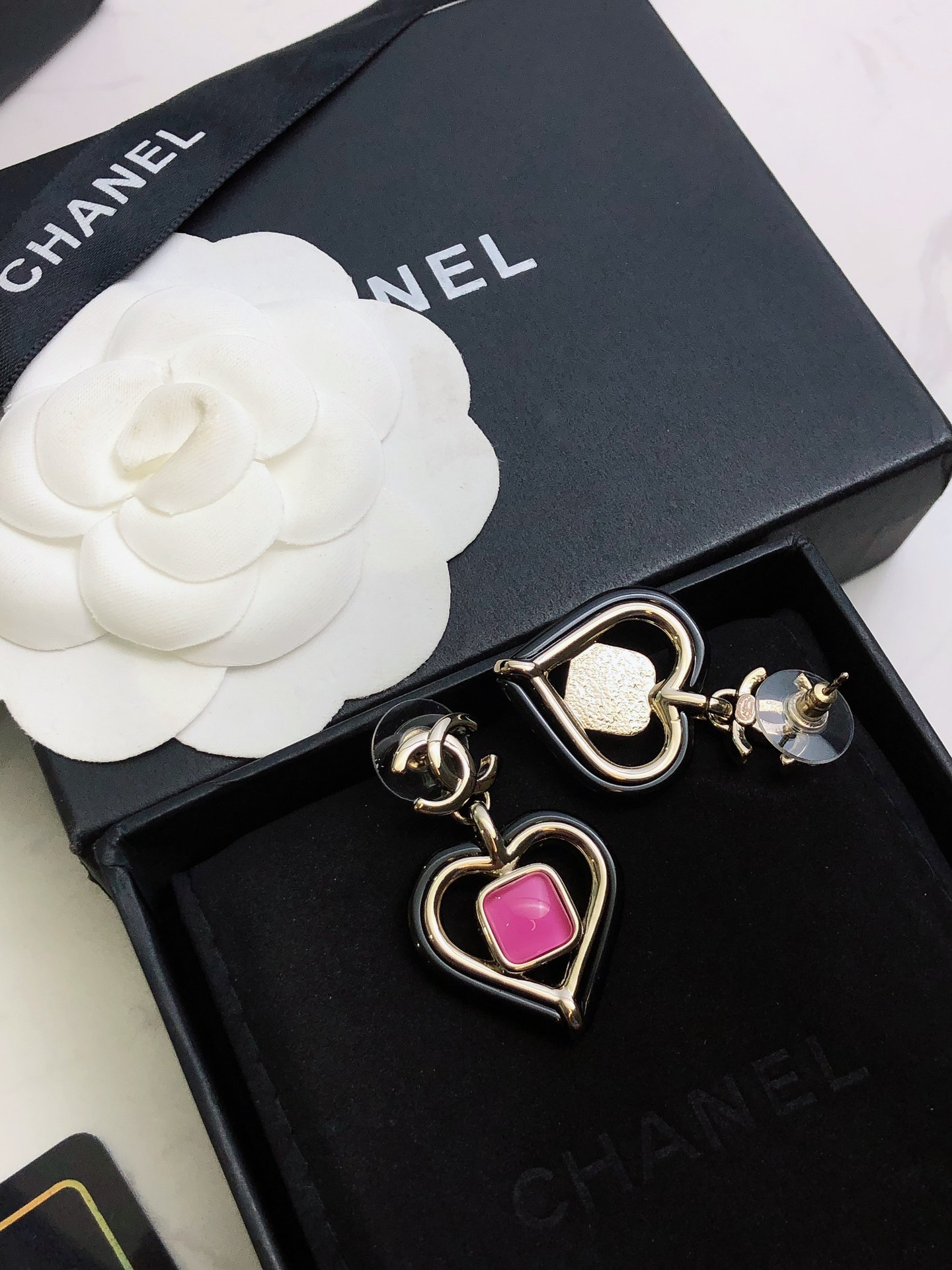 ❤️❤️❤️💝💝💝【Chanel香奈儿】新款耳钉 小香耳环亚克力 市面最高版本！专柜1:1款式开模 专柜