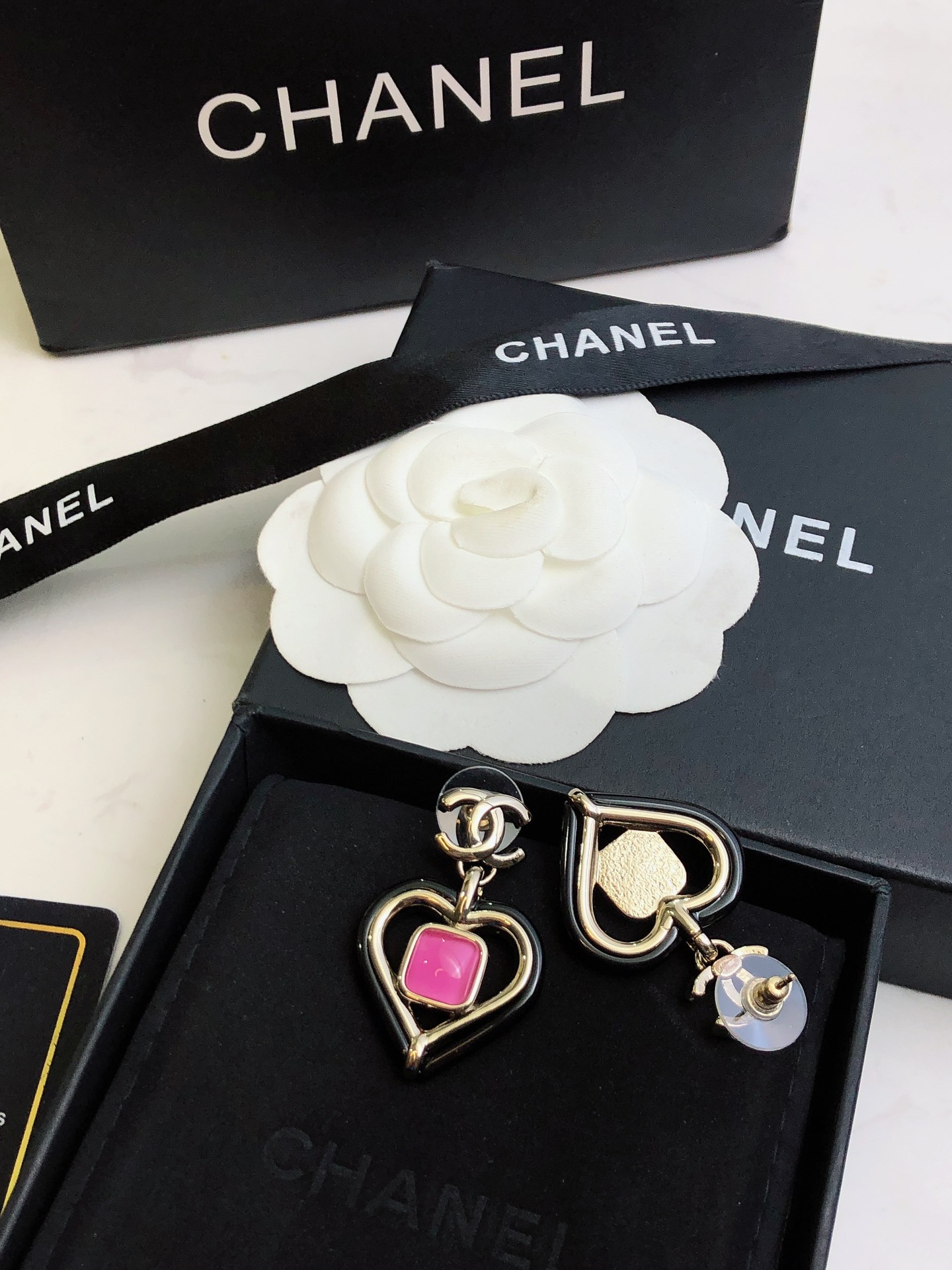 ❤️❤️❤️💝💝💝【Chanel香奈儿】新款耳钉 小香耳环亚克力 市面最高版本！专柜1:1款式开模 专柜