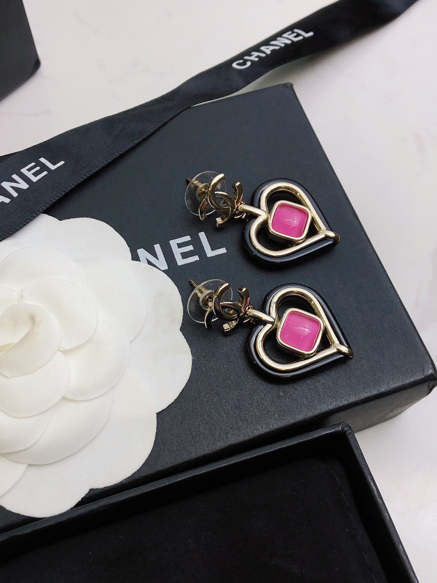❤️❤️❤️💝💝💝【Chanel香奈儿】新款耳钉 小香耳环亚克力 市面最高版本！专柜1:1款式开模 专柜