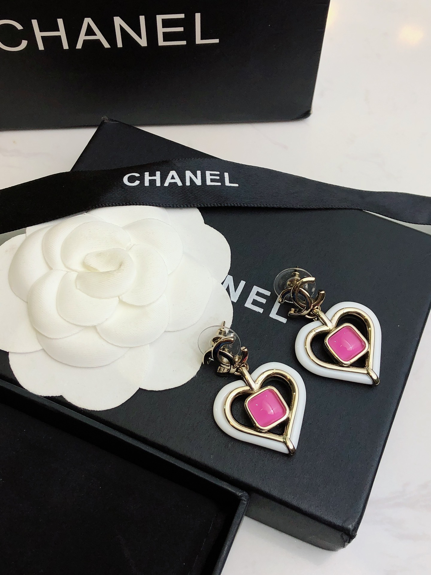 ❤️❤️❤️💝💝💝【Chanel香奈儿】新款耳钉 小香耳环亚克力 市面最高版本！专柜1:1款式开模 专柜