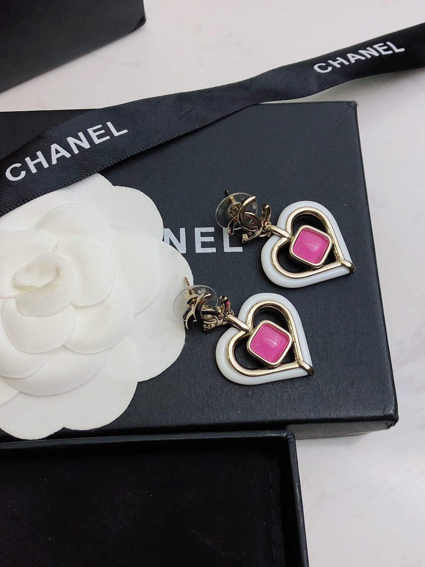 ❤️❤️❤️💝💝💝【Chanel香奈儿】新款耳钉 小香耳环亚克力 市面最高版本！专柜1:1款式开模 专柜