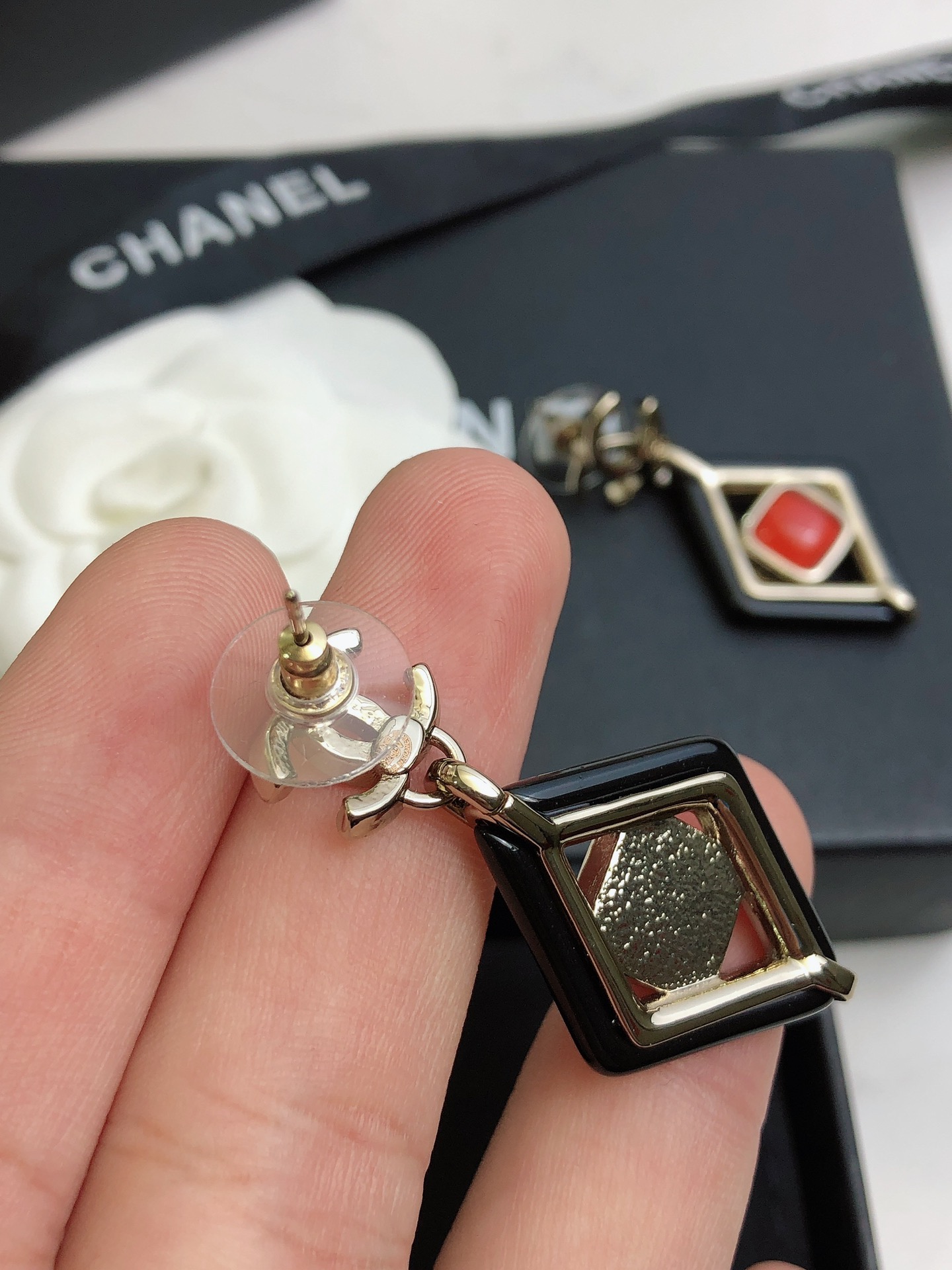 ❤️❤️❤️💝💝💝【Chanel香奈儿】新款耳钉 小香耳环亚克力 市面最高版本！专柜1:1款式开模 专柜