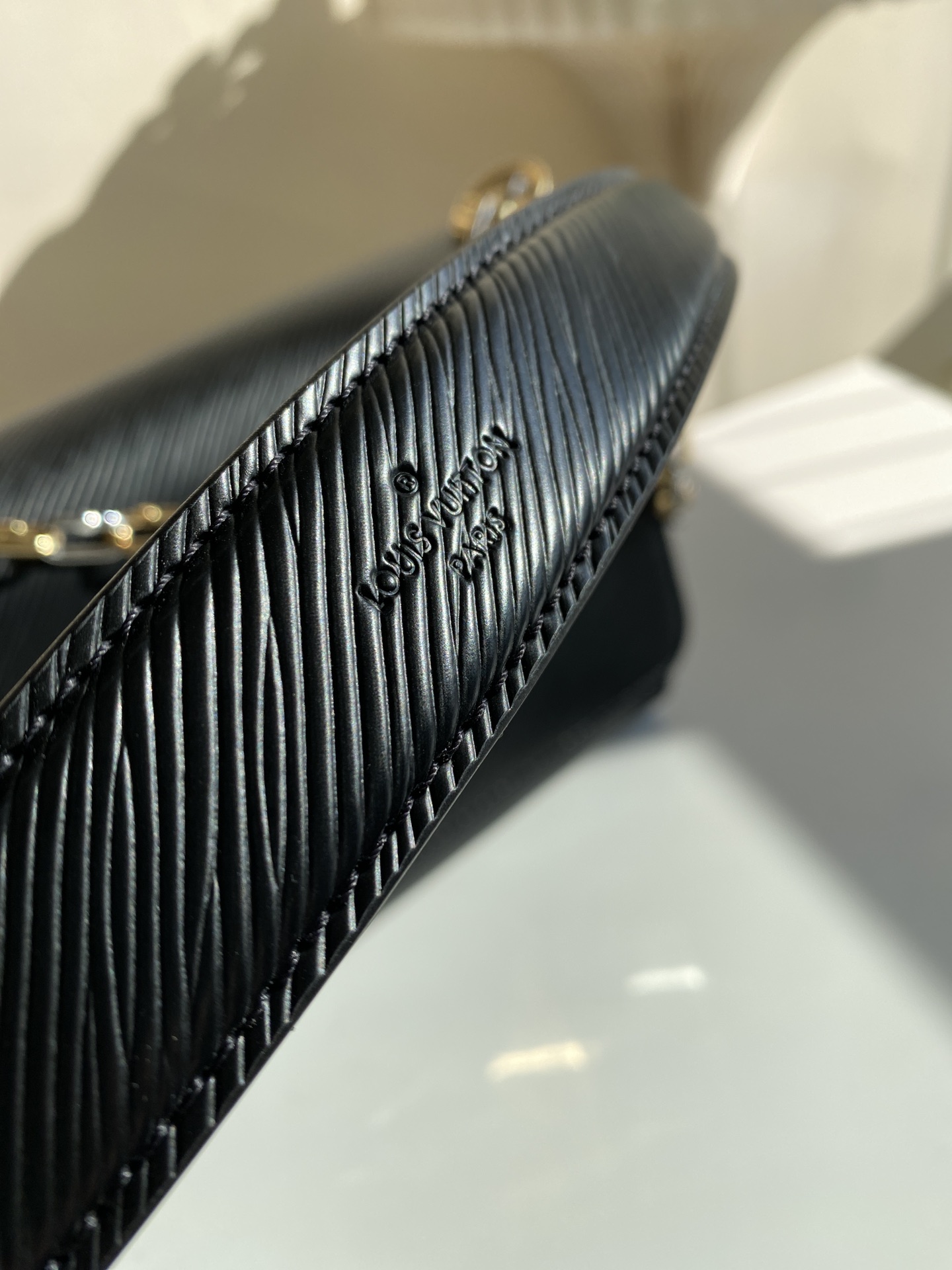 TWIST MM Handbag - Bag 7