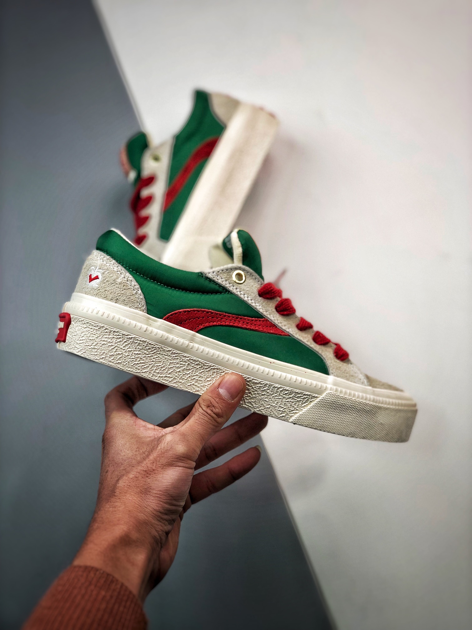 Vision Street Wear X Odd Cirkus Christmas Limited Edition Off-White Red Green Contrast Color Casual Skateboard Shoes