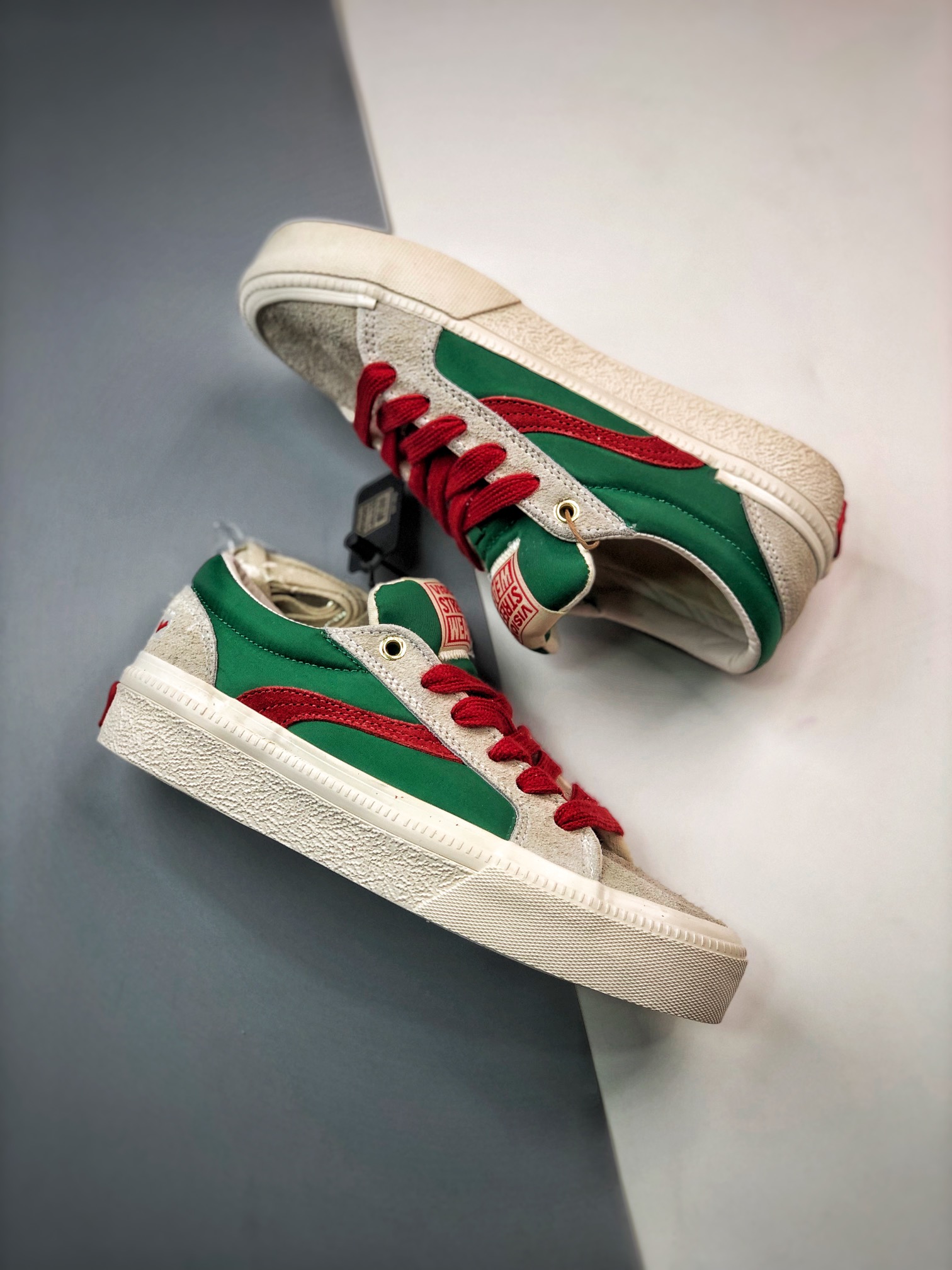 Vision Street Wear X Odd Cirkus Christmas Limited Edition Off-White Red Green Contrast Color Casual Skateboard Shoes