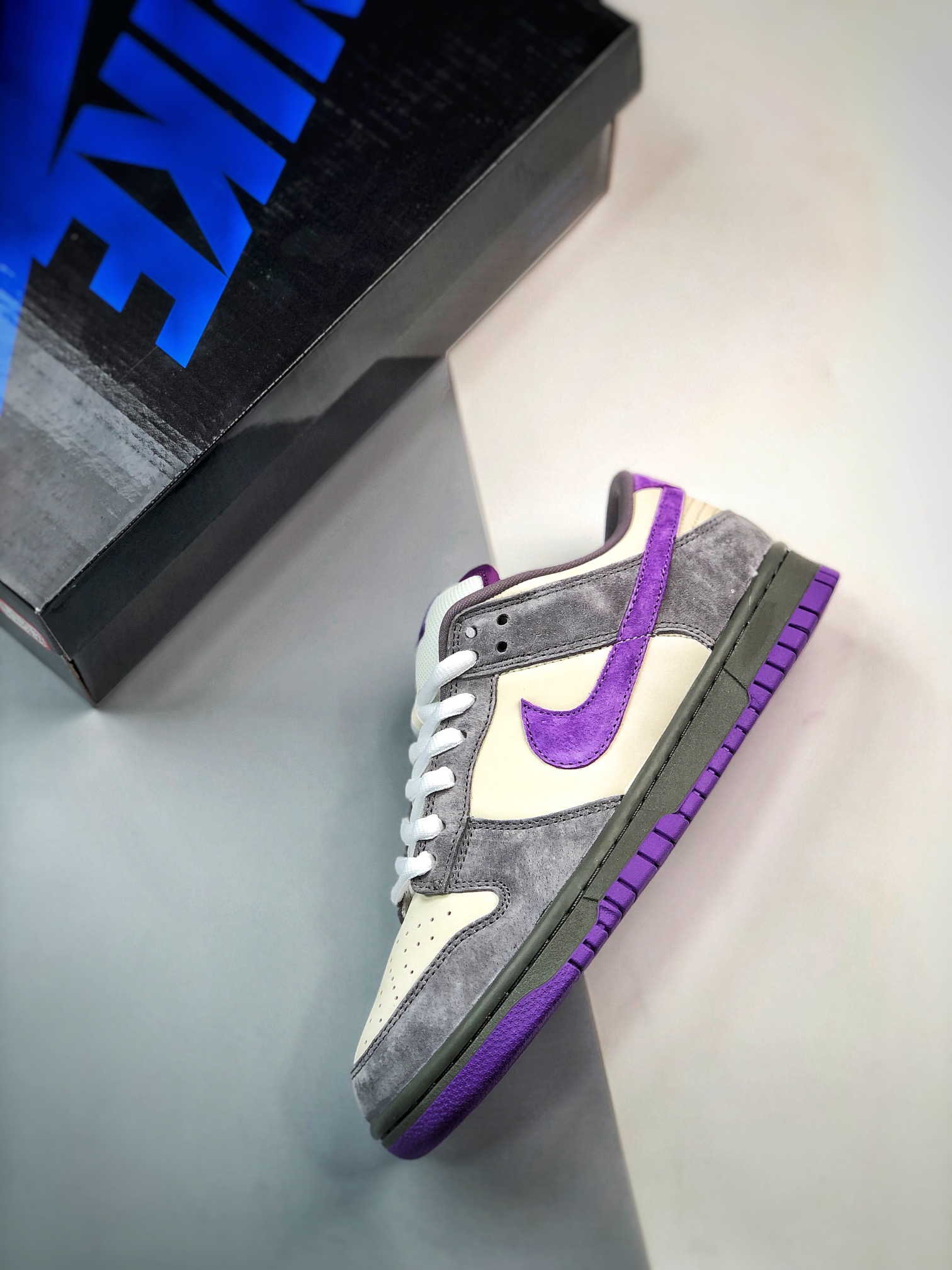280 Nike SB Dunk Low Pro 灰紫 经典配色 304292-051