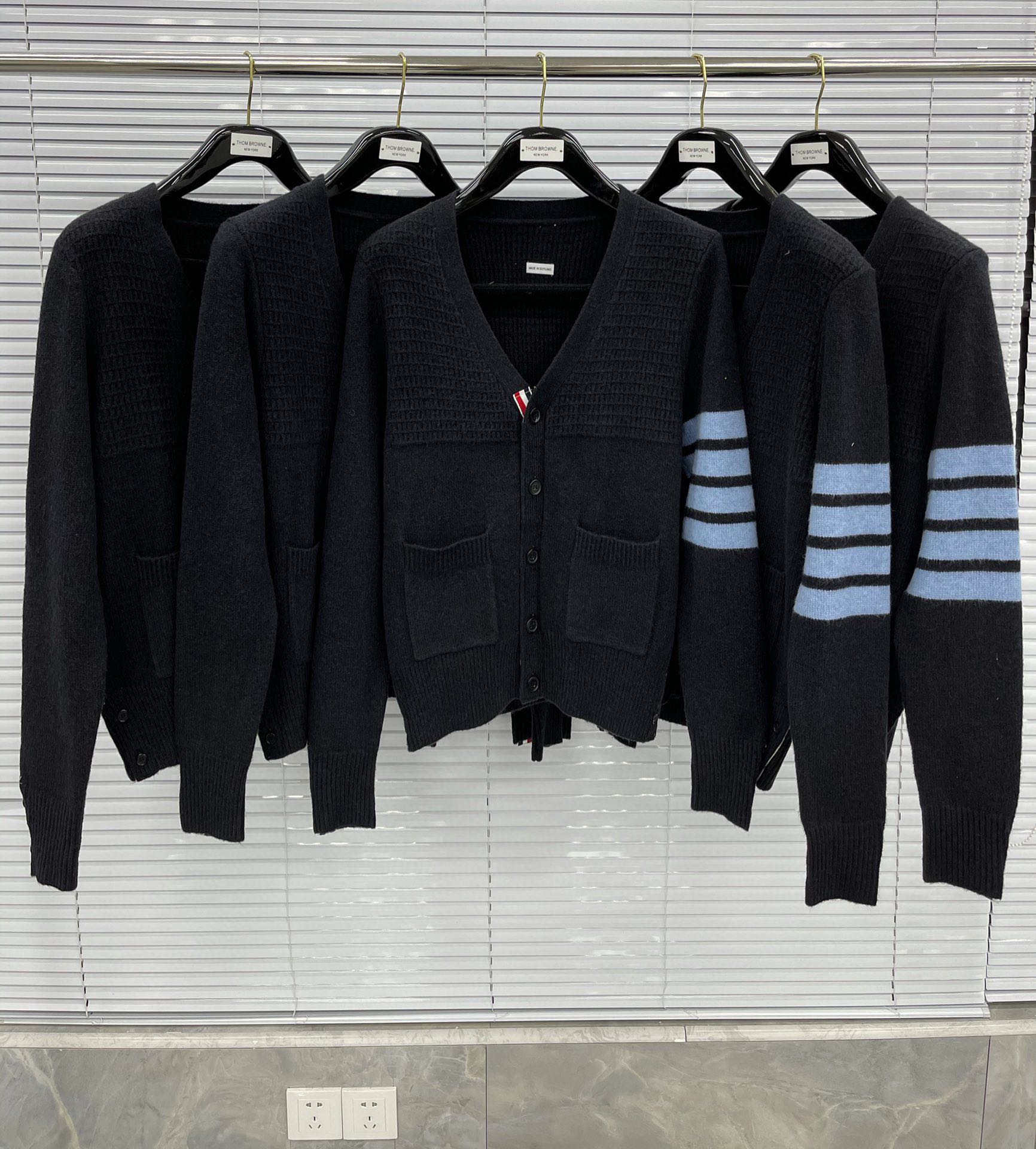 톰브라운 남성 가디건 126394 Thom Browne Cardigan 썸네일 이미지